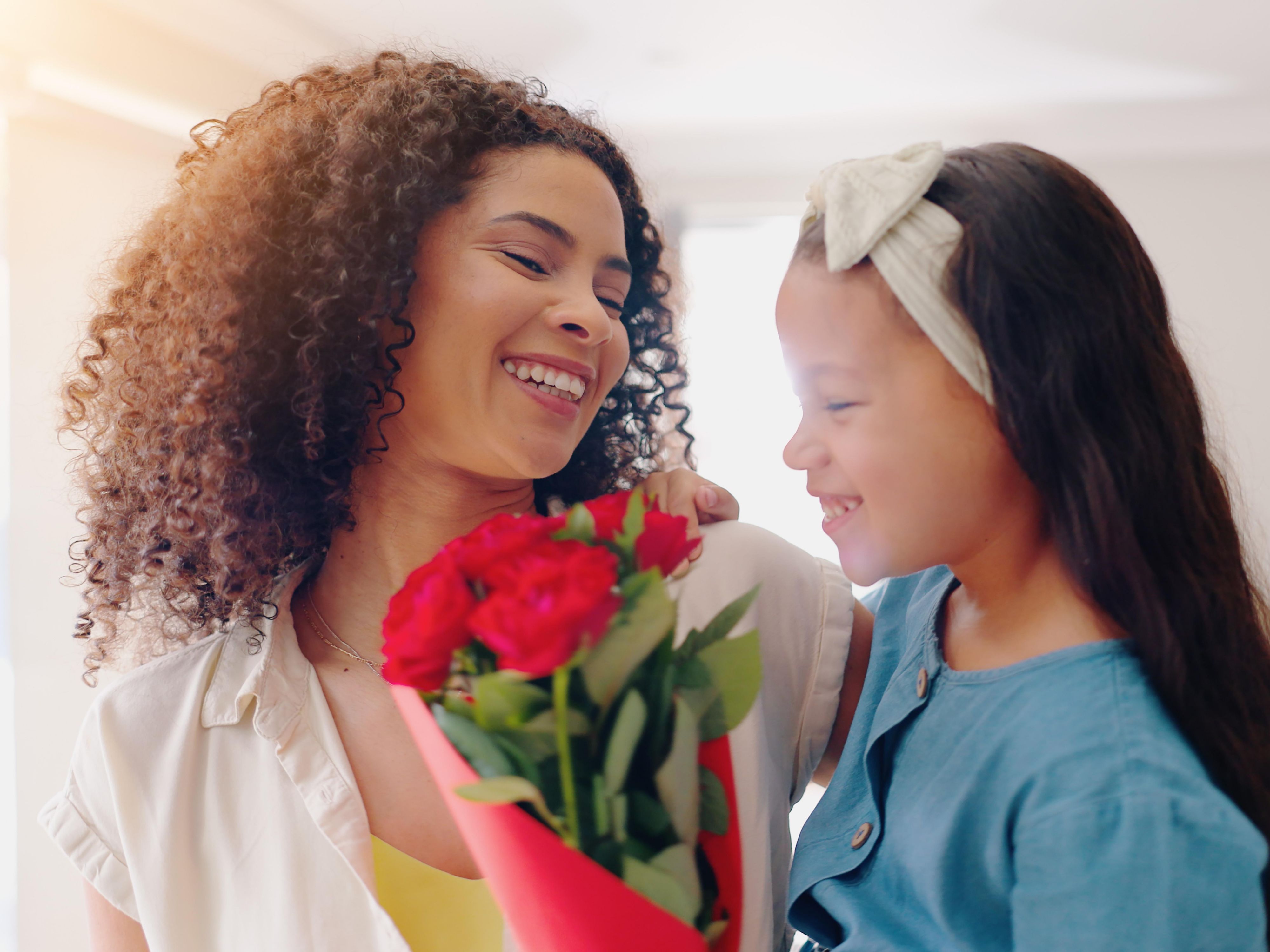 On August 15th celebrate Mother’s Day at Restaurante Nattivo from 12 PM to 4 PM, featuring live music. Children up to 5 years old eat for free, while those aged 6 to 11 receive a 50% discount. Plus, there will be a special surprise for mothers! Make your reservation at +506 834 83 229 and be part of this special day.