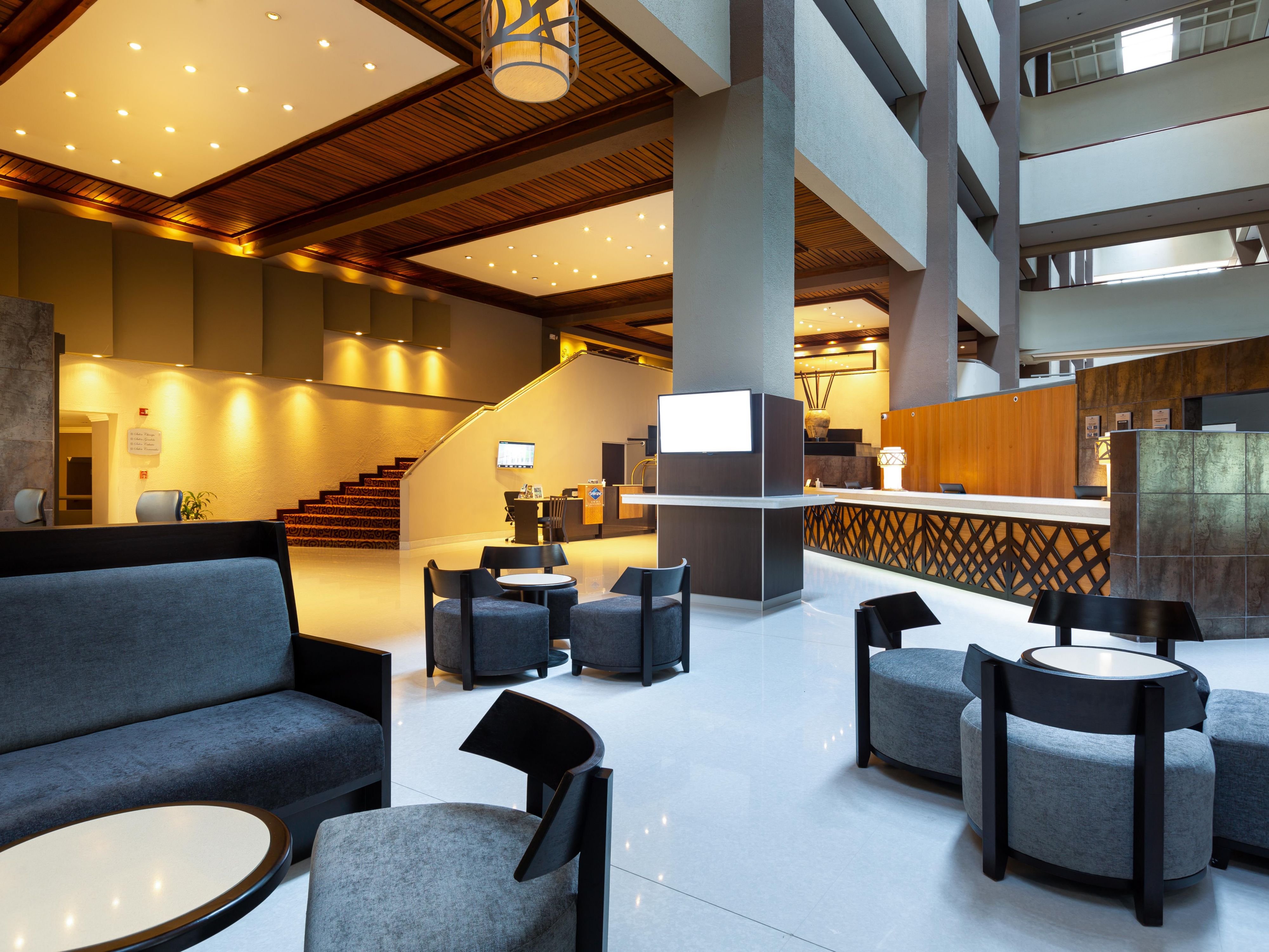 Explore the Crowne Plaza San José from the comfort of your home. Take a virtual tour and discover our modern amenities, spacious rooms, and exceptional service. Click the link to experience our hotel like never before!