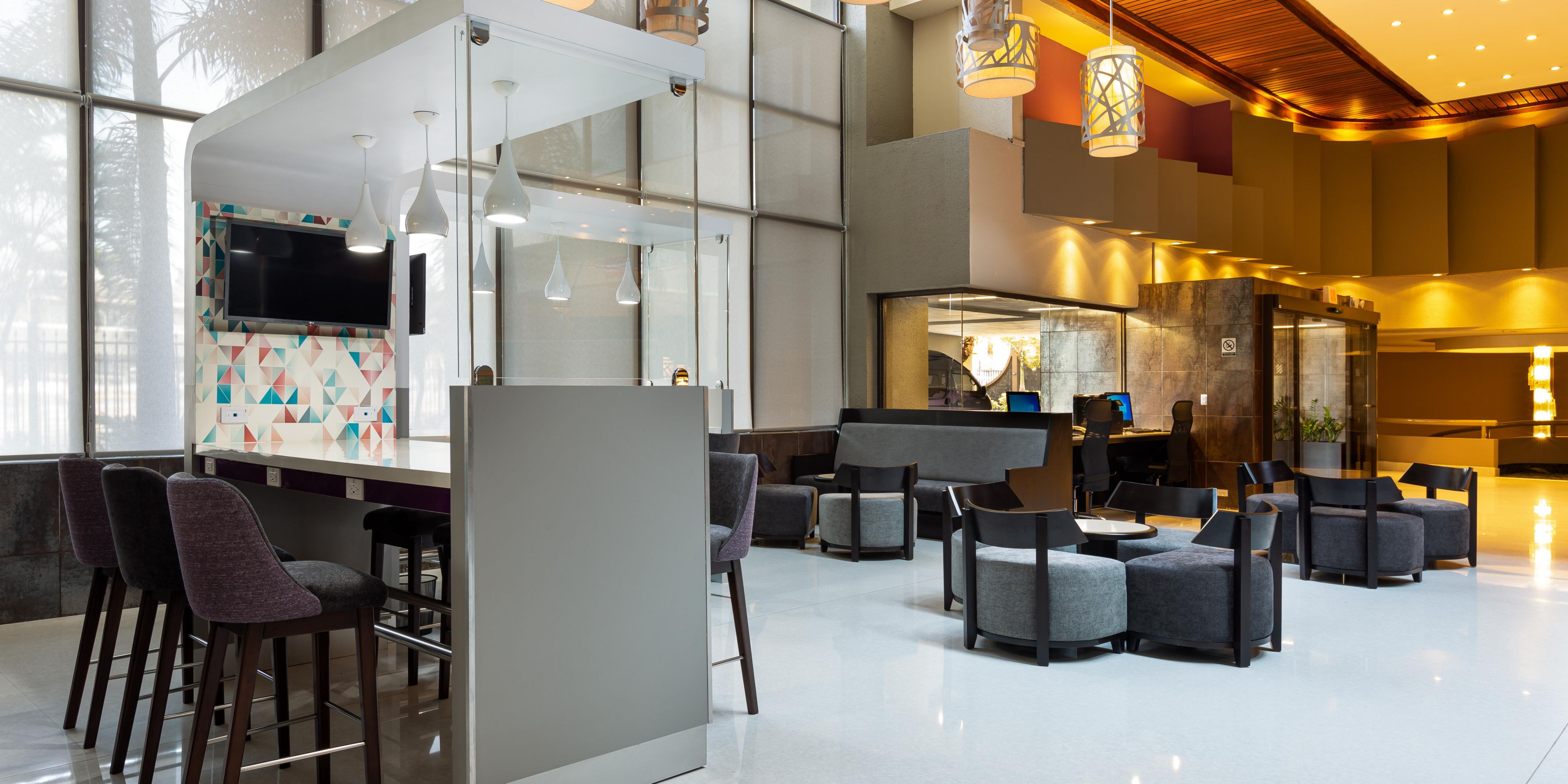 $hotelInfo.mediaDetails.welcomePhotos.primaryPhoto.caption}