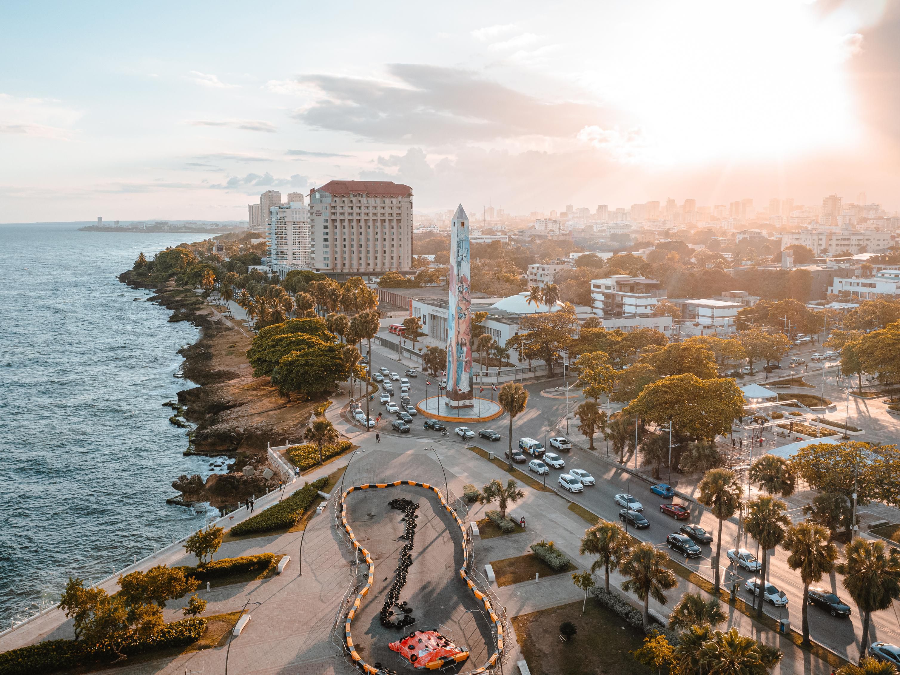 Enjoy a wonderful stay in a standard room at the best rate in Santo Domingo, specially prepared for our local residents. This rate is valid for one or two guests and includes breakfast. Please present your ID at check-in. Reserve now by calling.