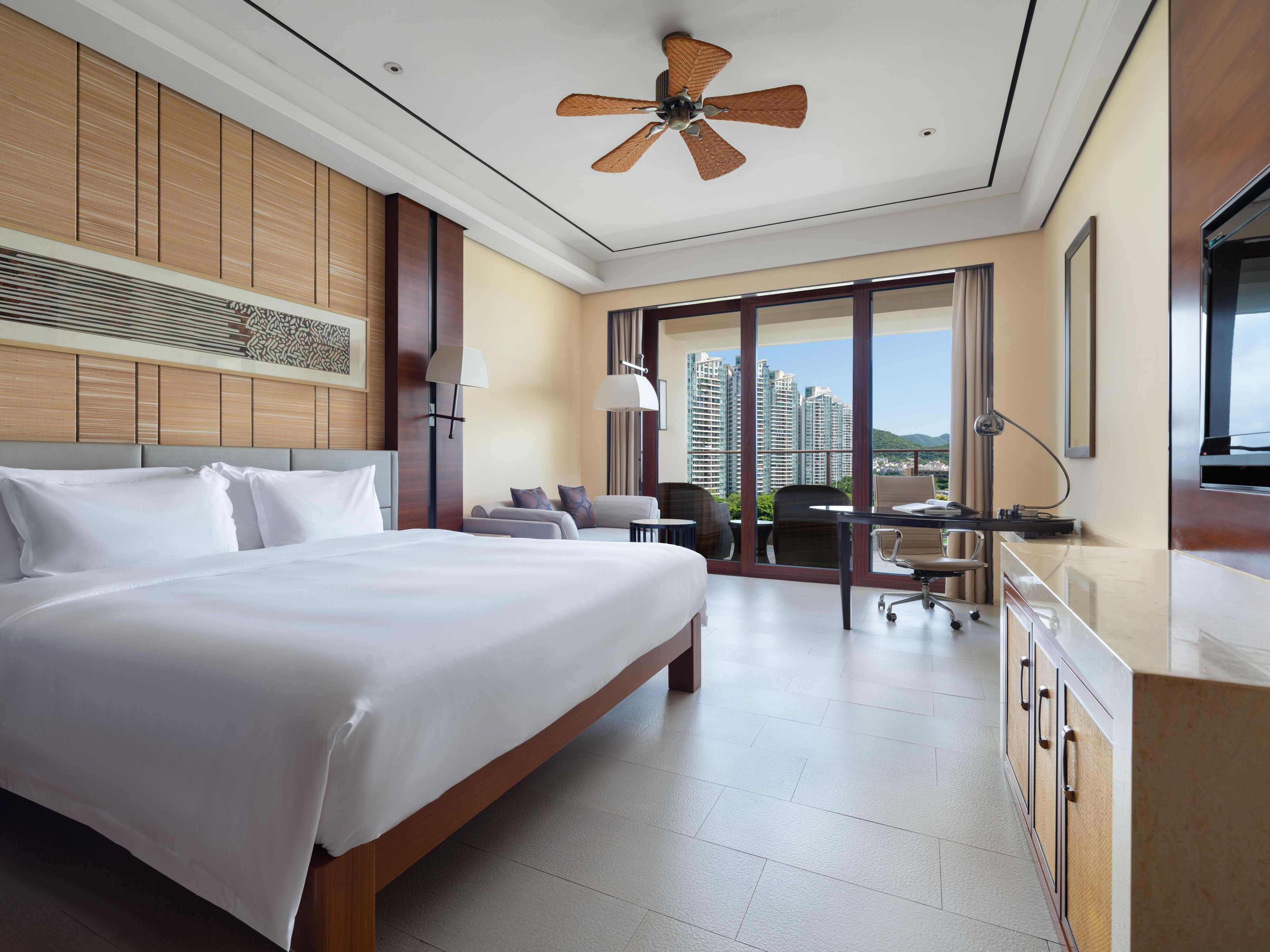 皇冠高级大床房