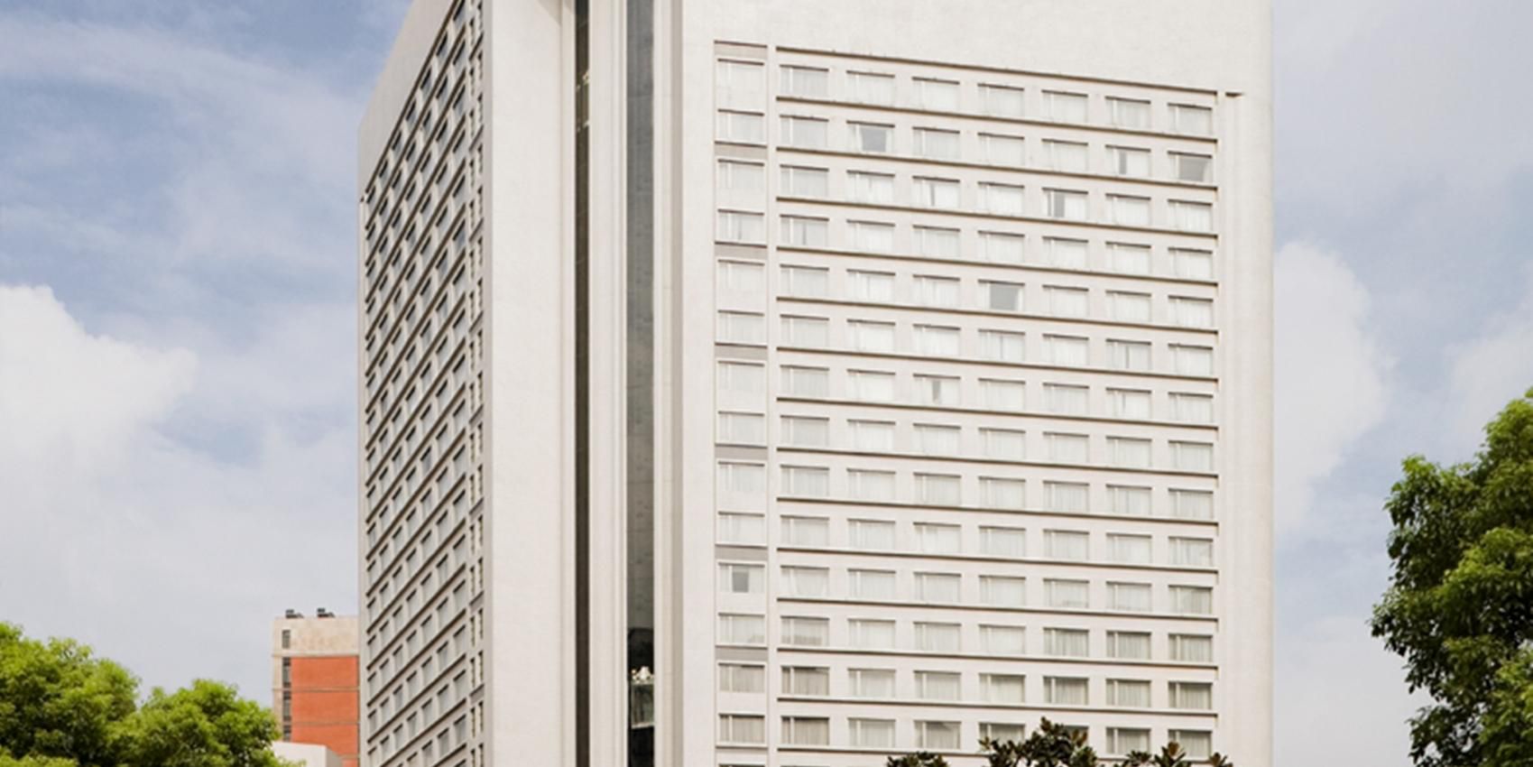 $hotelInfo.mediaDetails.welcomePhotos.primaryPhoto.caption}