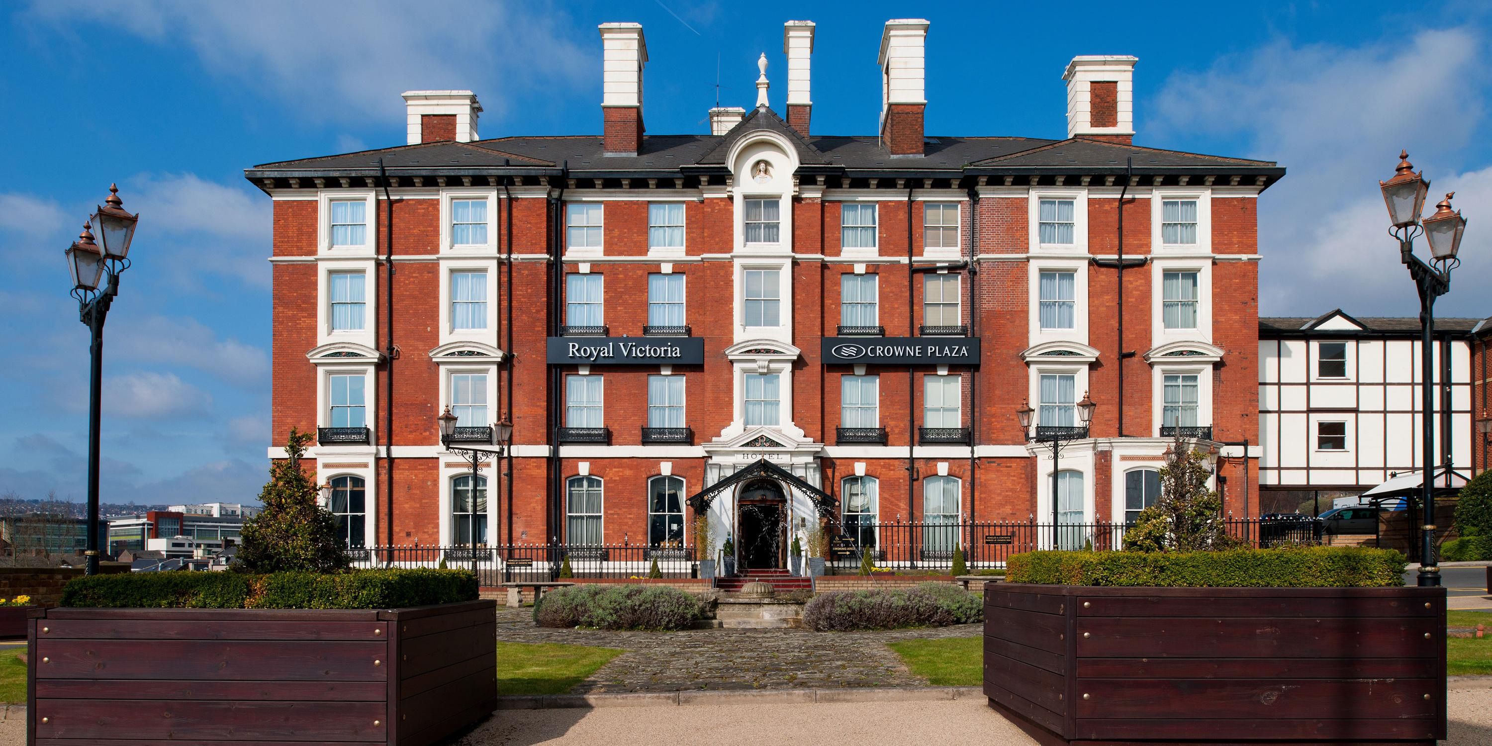 $hotelInfo.mediaDetails.welcomePhotos.primaryPhoto.caption}