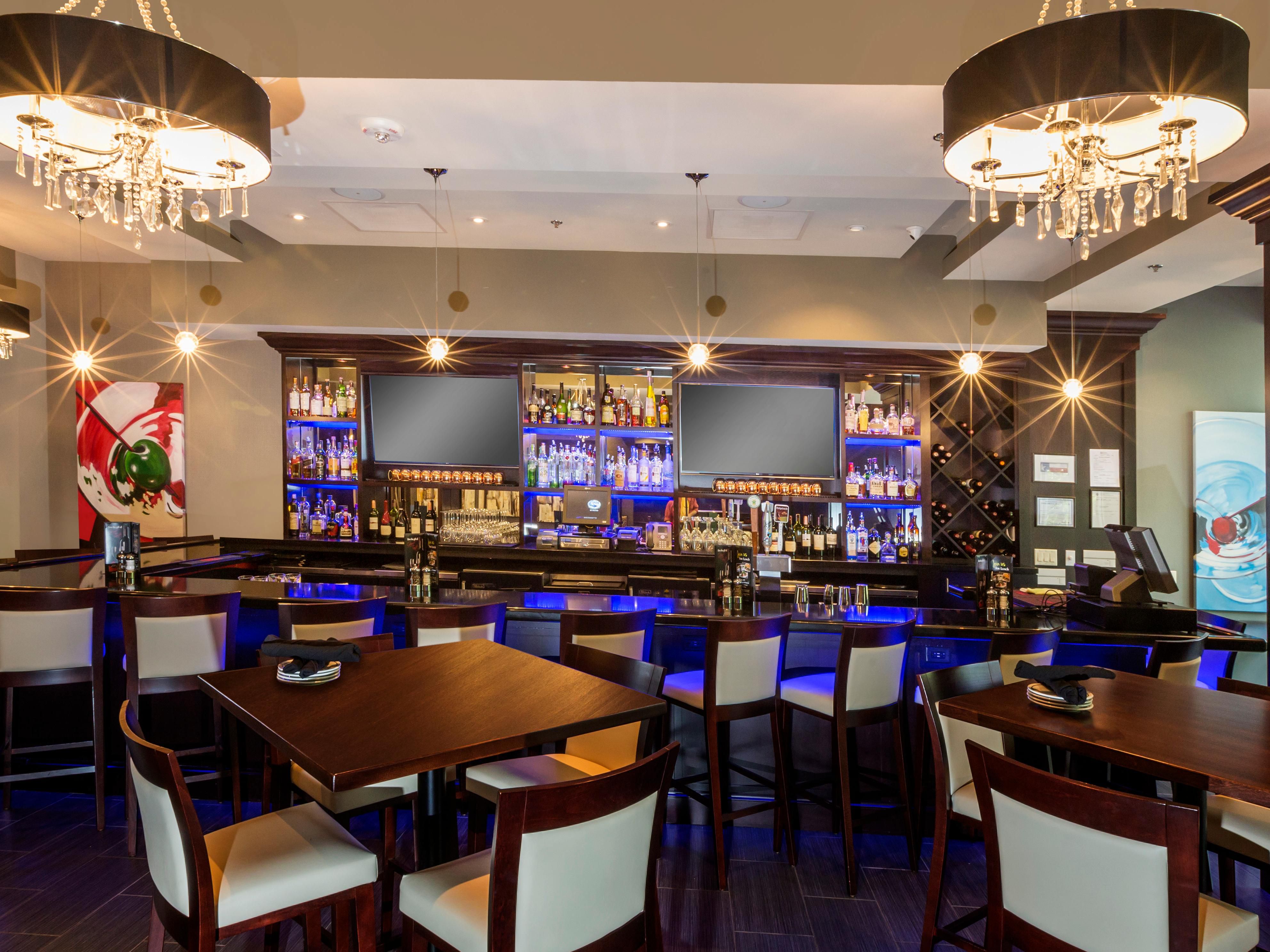 Savor the rich flavors of Johnny’s Italian Steakhouse, where every dish is crafted to perfection. Begin your day with a satisfying breakfast, indulge in expertly prepared Italian-inspired entrees for lunch, and toast to the evening with hand-crafted cocktails at Blue Bar. 
