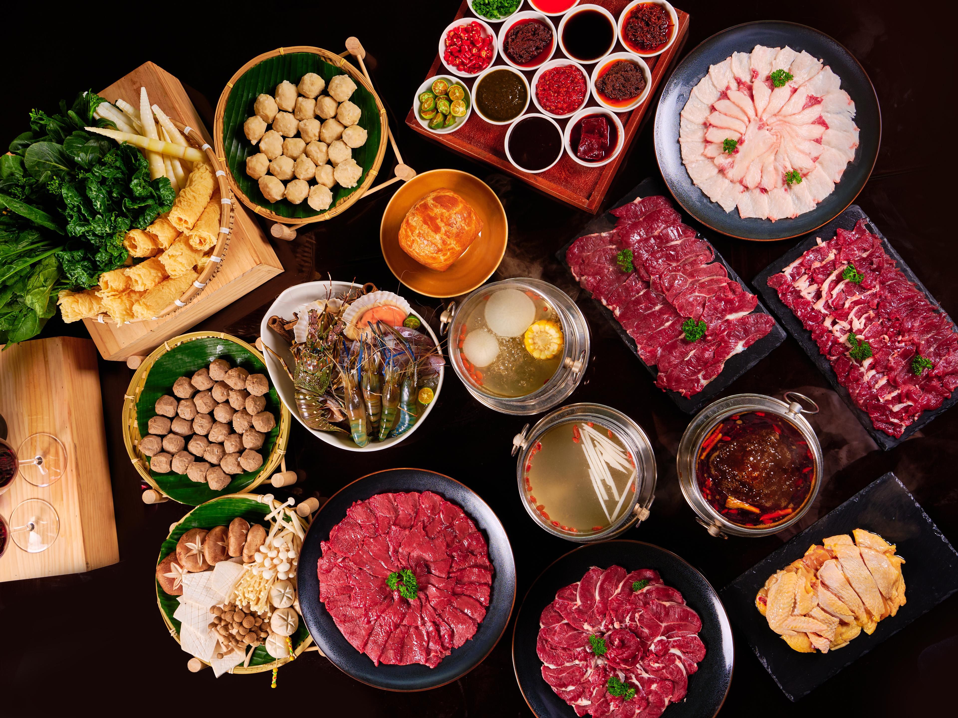 Located on the 46th floor of the hotel, Genlight All-Day Dining Restaurant offers an unlimited supply of various types of seafood and a wide variety of dishes with different flavors. Guests can enjoy a stunning view of the bustling cityscape along Shennan Boulevard. Genlight also offers seasonal themed meals throughout the year.