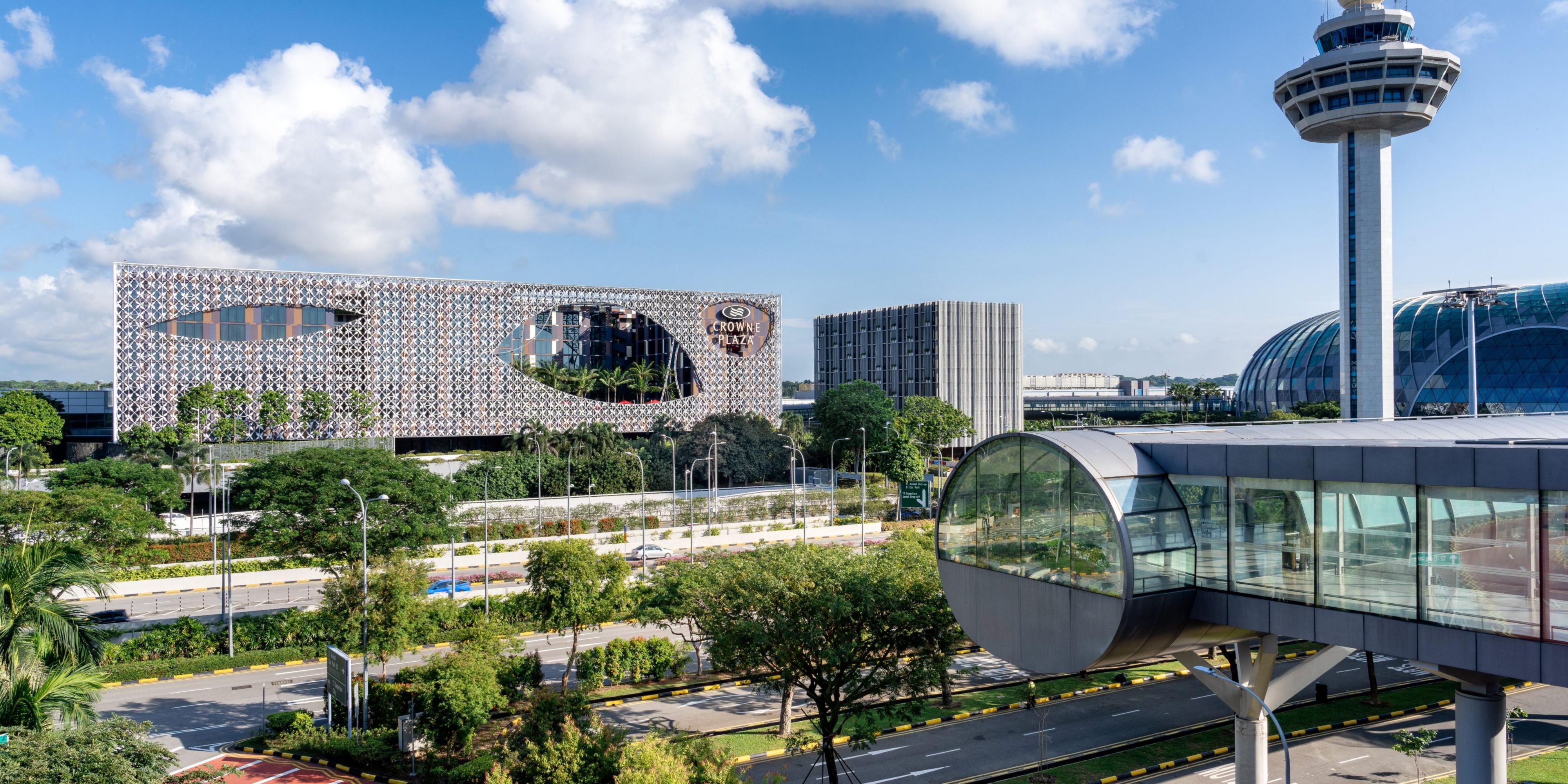 $hotelInfo.mediaDetails.welcomePhotos.primaryPhoto.caption}