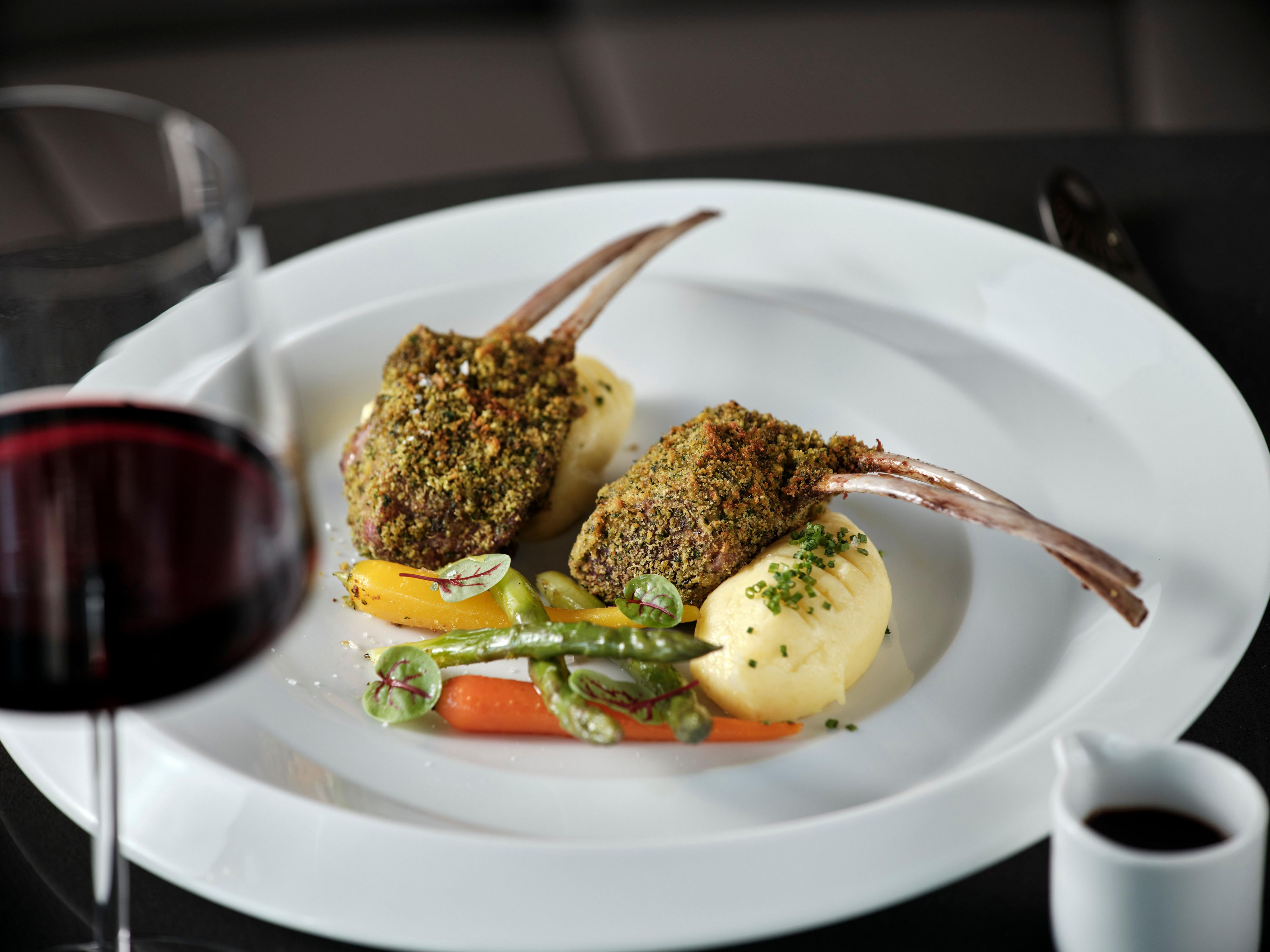 Discover diverse dining at Crowne Plaza Sofia - savour fine cuisine at Kilim Fine Dining Restaurant, indulge in bold flavors at A Priori Restaurant & Garden, unwind at Phiale Bar & Lounge, or enjoy signature cocktails with stunning views at Sky Bonsai Bar.