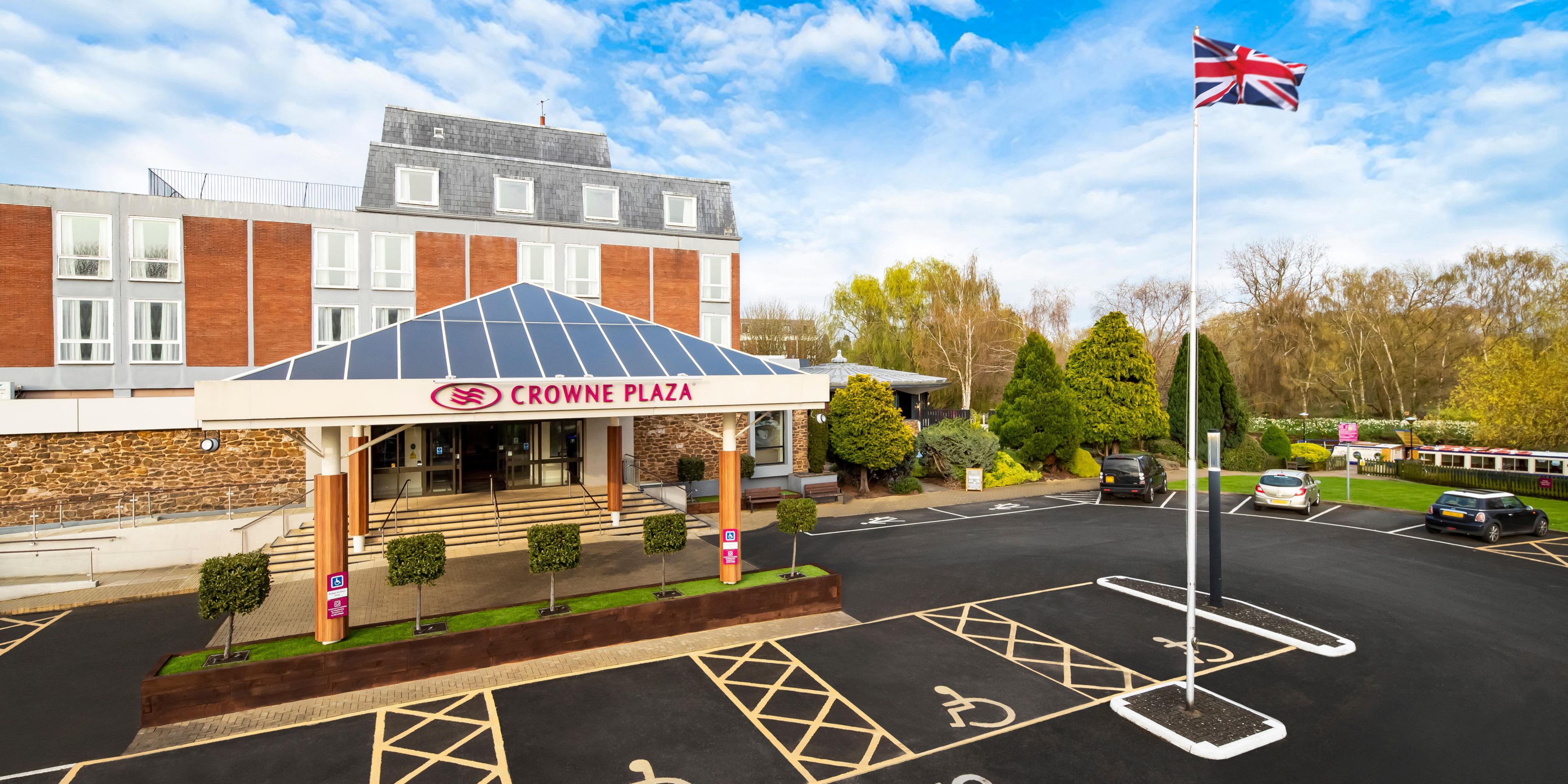 $hotelInfo.mediaDetails.welcomePhotos.primaryPhoto.caption}