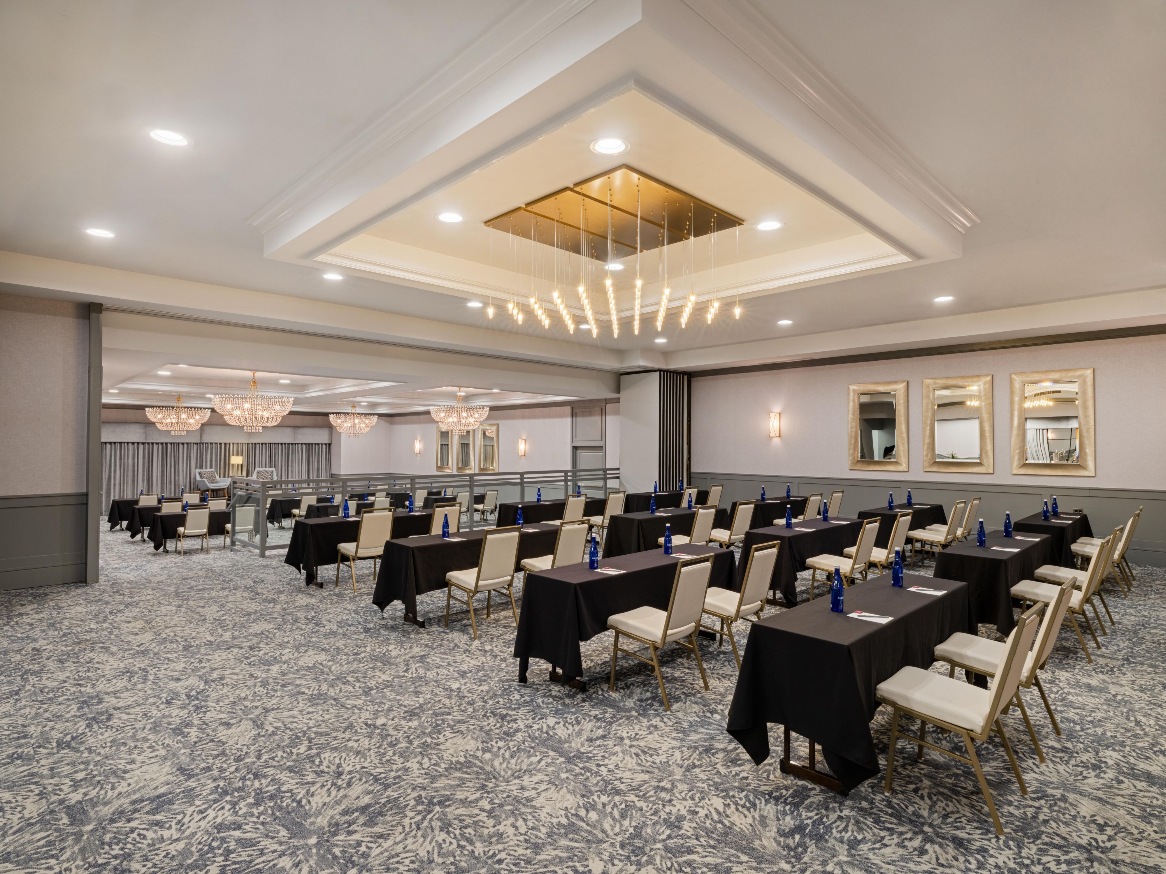 Host your next meeting or event in style at our Suffern, NY, hotel. With 25,000 square feet of flexible ballroom space and a spacious atrium, we can help you assemble an event of any size, complete with planning, catering, and décor. Our meeting and event venues in Suffern can fit up to 600 guests.