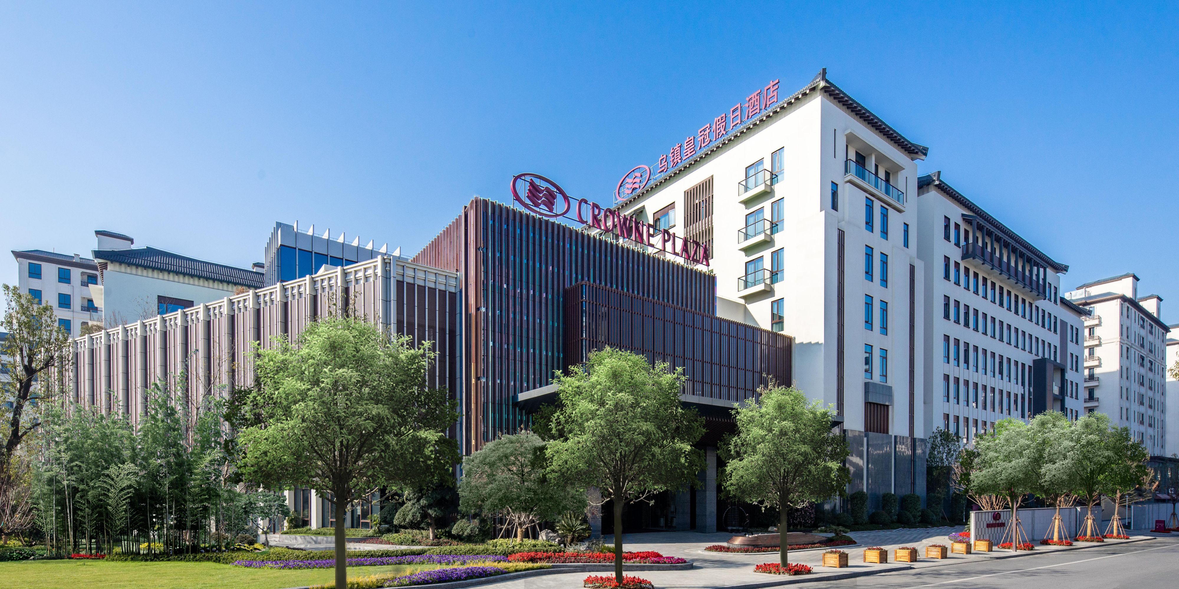 $hotelInfo.mediaDetails.welcomePhotos.primaryPhoto.caption}