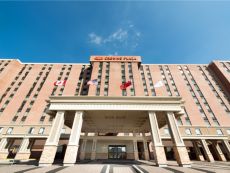 Crowne Plaza Toronto Airport in Burlington, Ontario