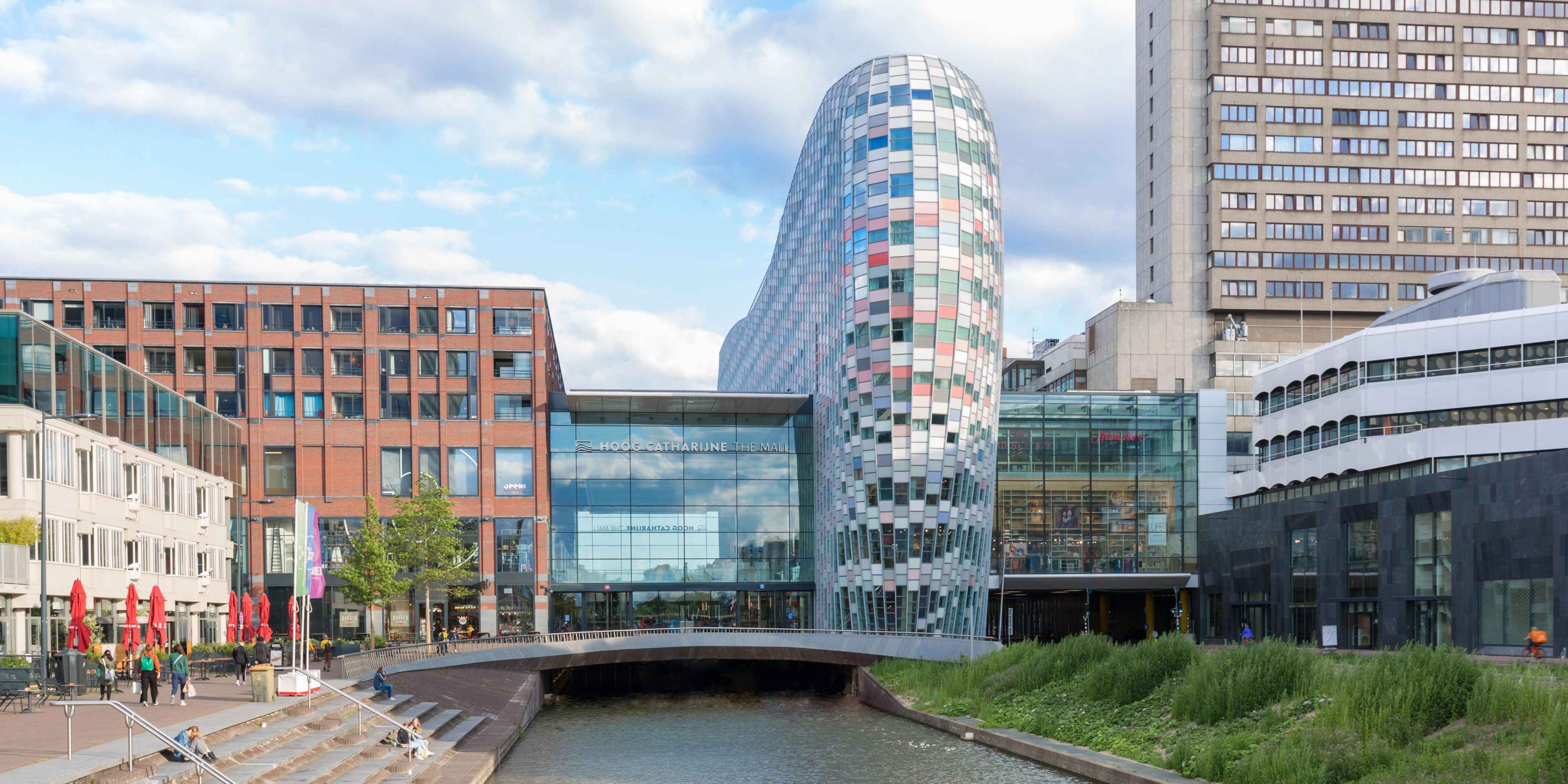 $hotelInfo.mediaDetails.welcomePhotos.primaryPhoto.caption}