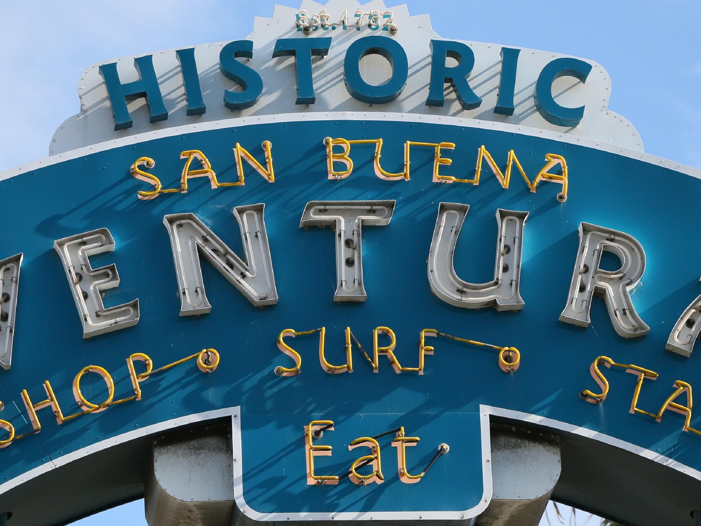 Venture into downtown Ventura to explore an array of dining options, from casual eateries to fine dining establishments, all reflecting the region's culinary diversity. 