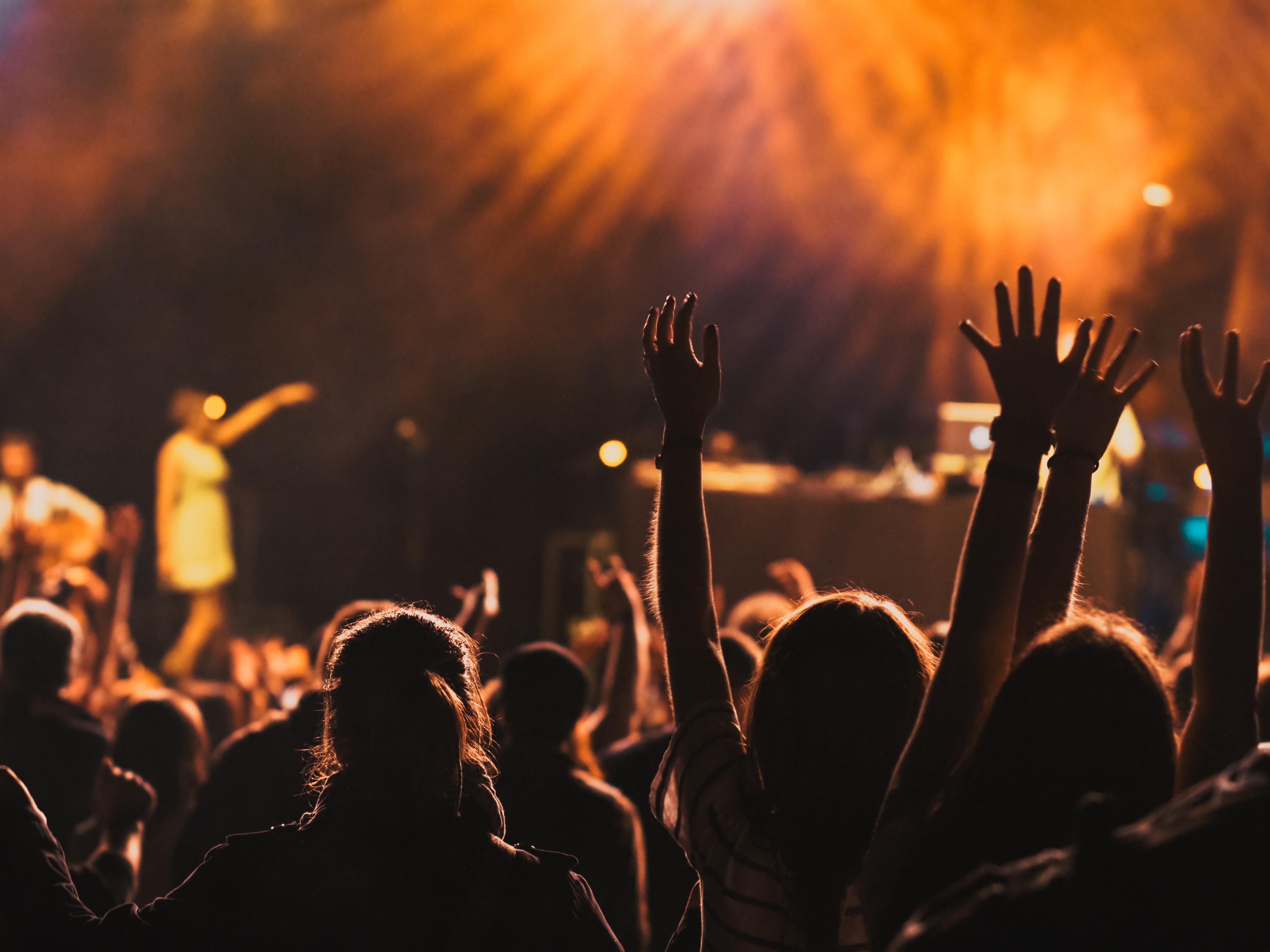 Ventura Music Hall is a 635-person capacity venue in Midtown Ventura, offering an intimate setting for live music across genres. Since opening in 2022, the venue has hosted artists like Thievery Corporation and Flogging Molly. It features top-tier sound and a relaxed atmosphere suitable for all ages.