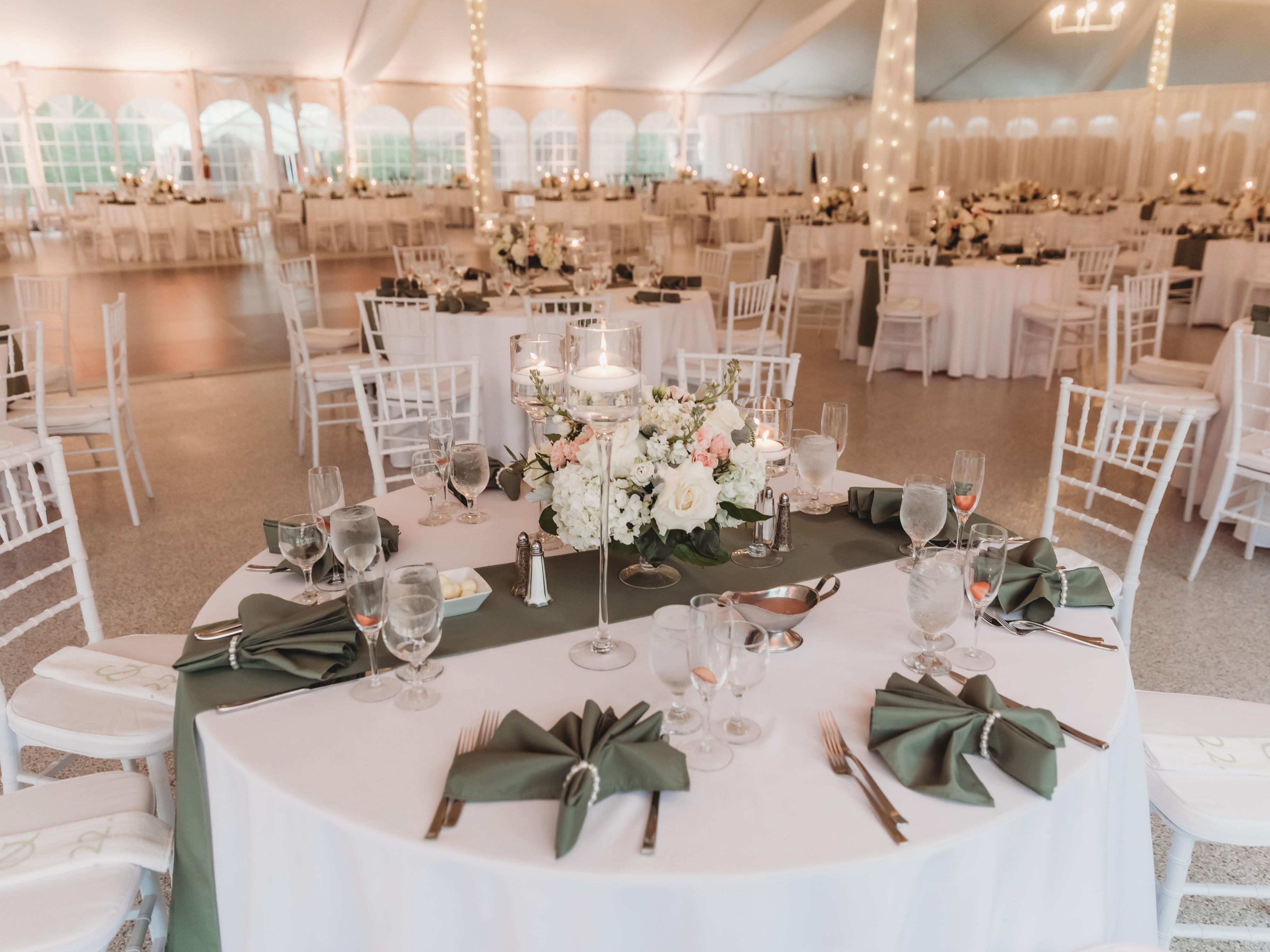 Celebrate life’s unforgettable moments at Crowne Plaza Hotel Providence-Warwick. From elegant weddings and bridal or baby showers, to milestone birthdays and festive gatherings, our stylish event spaces and expert planning team will bring your vision to life with ease and elegance.