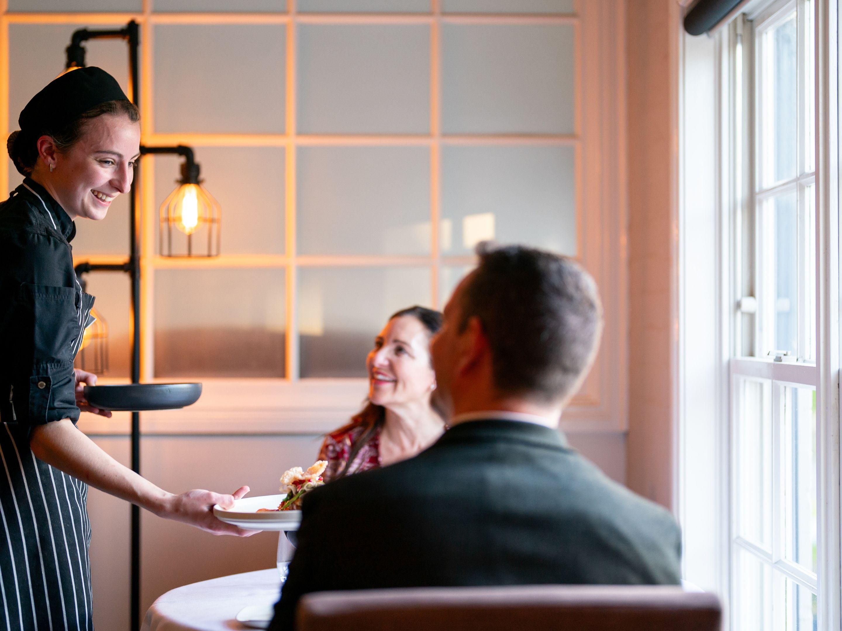 Offering a delightful dining experience on Friday & Saturday nights, relax to live music with views over our lakeside gardens at Harvest Restaurant. Celebrate the Hawkesbury's fresh regional produce with a menu filled with stories not far from here. Harvest is a place to indulge on romantic nights out or for a special celebration with family. 