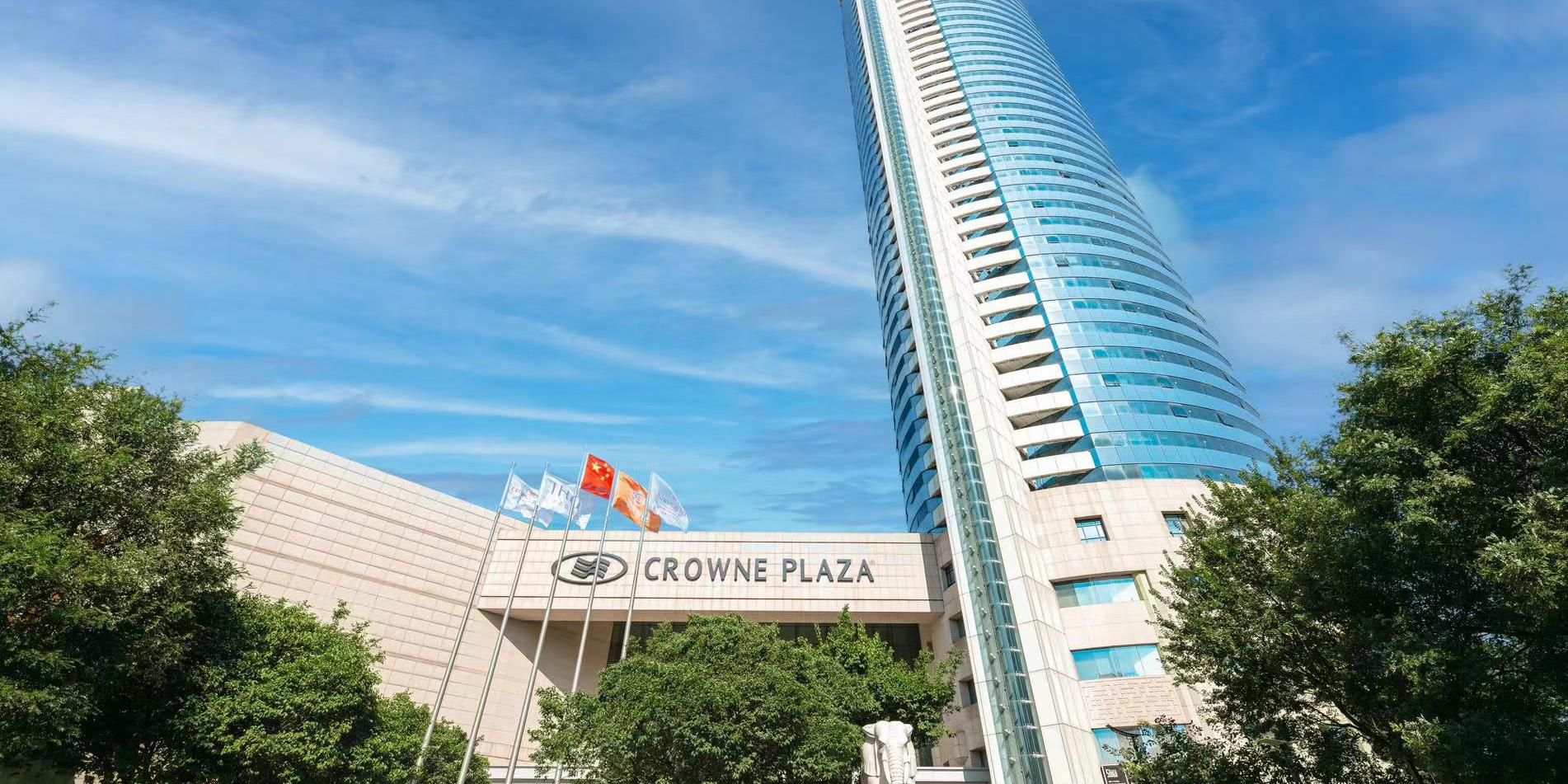 $hotelInfo.mediaDetails.welcomePhotos.primaryPhoto.caption}