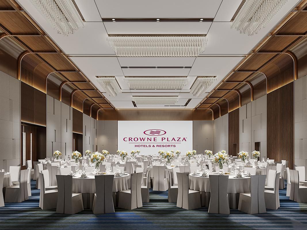 Our 520sqm pillarless Grand Ballroom is 7.5m high. Can seat up 320 gsts or 35-tables, with the stage, lighting and audio-visual system, the elegant
and modern decoration style makes it easy to realize all kinds of creativity of the activity.