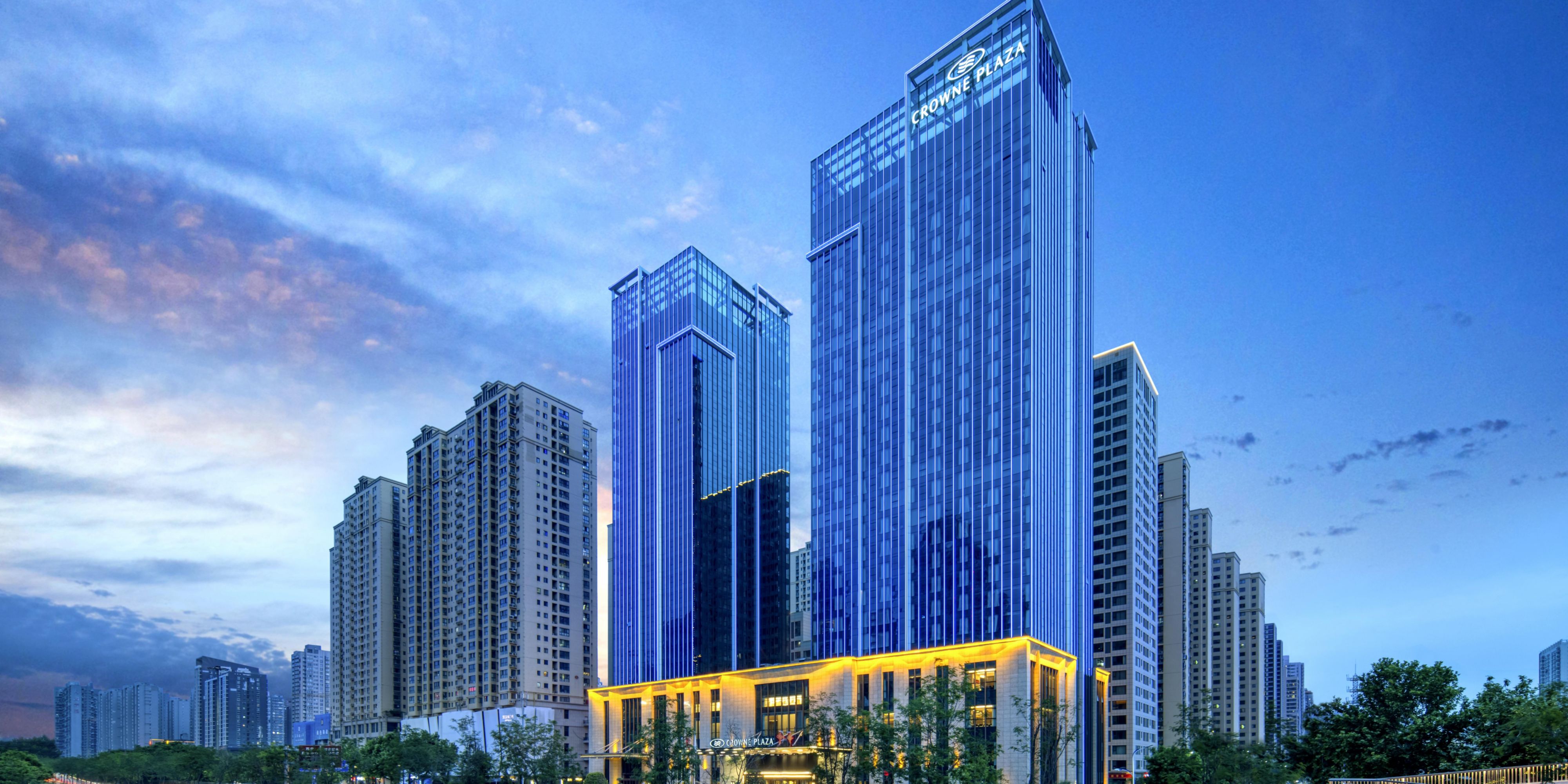 $hotelInfo.mediaDetails.welcomePhotos.primaryPhoto.caption}