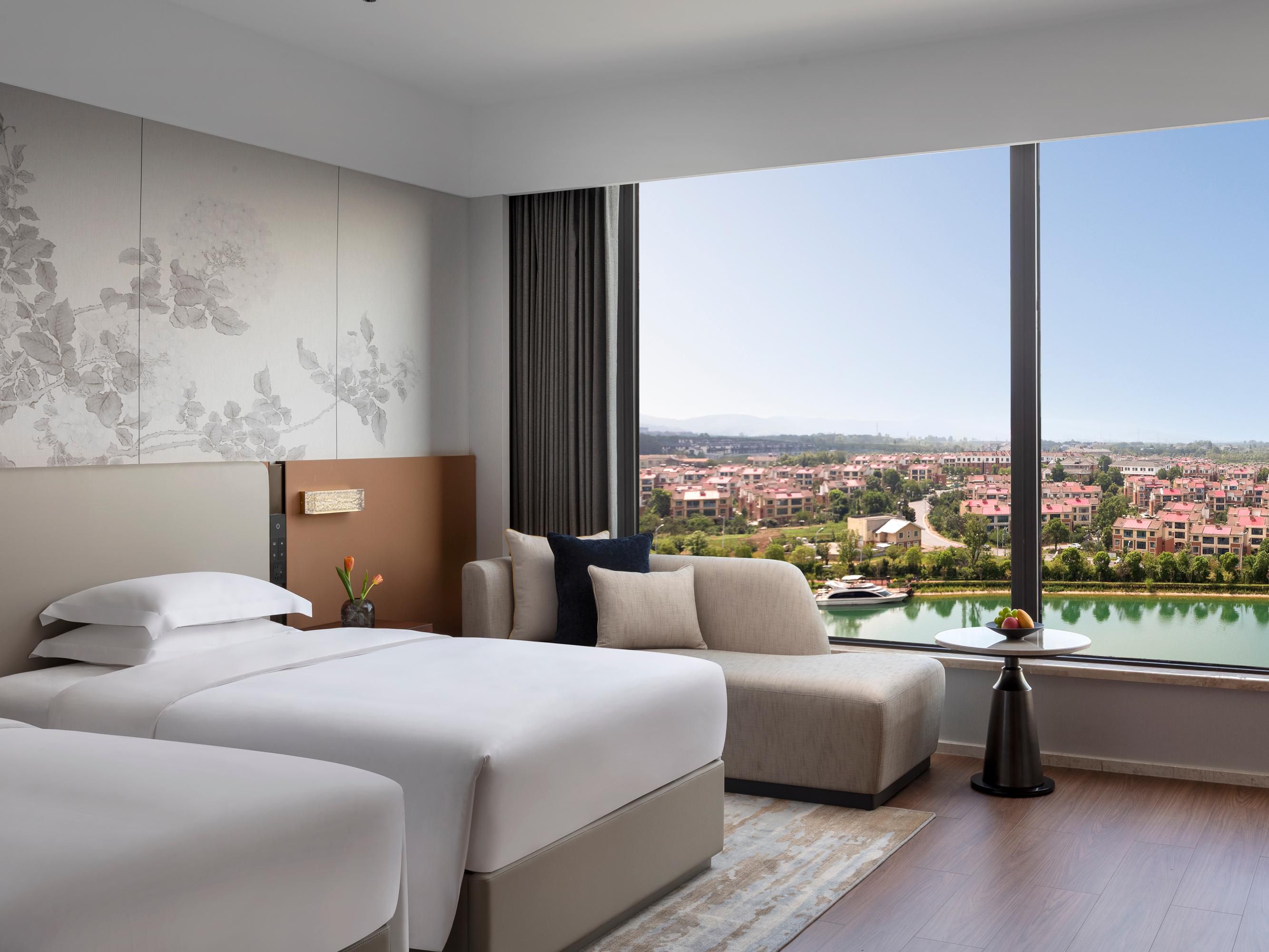 豪华房 2张双人床 湖景