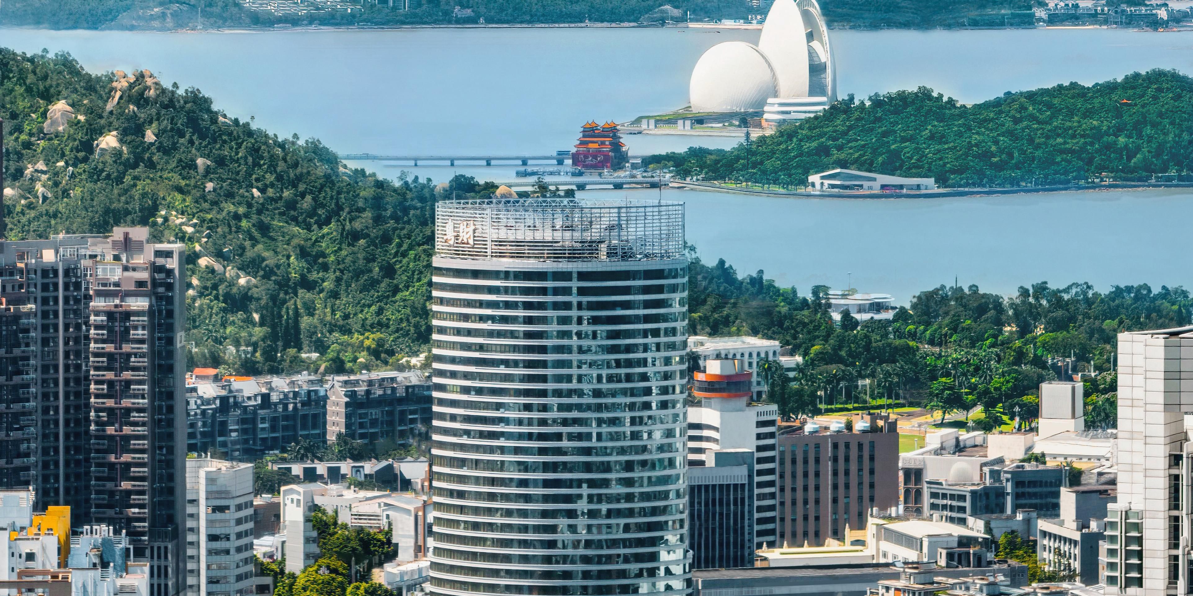 $hotelInfo.mediaDetails.welcomePhotos.primaryPhoto.caption}