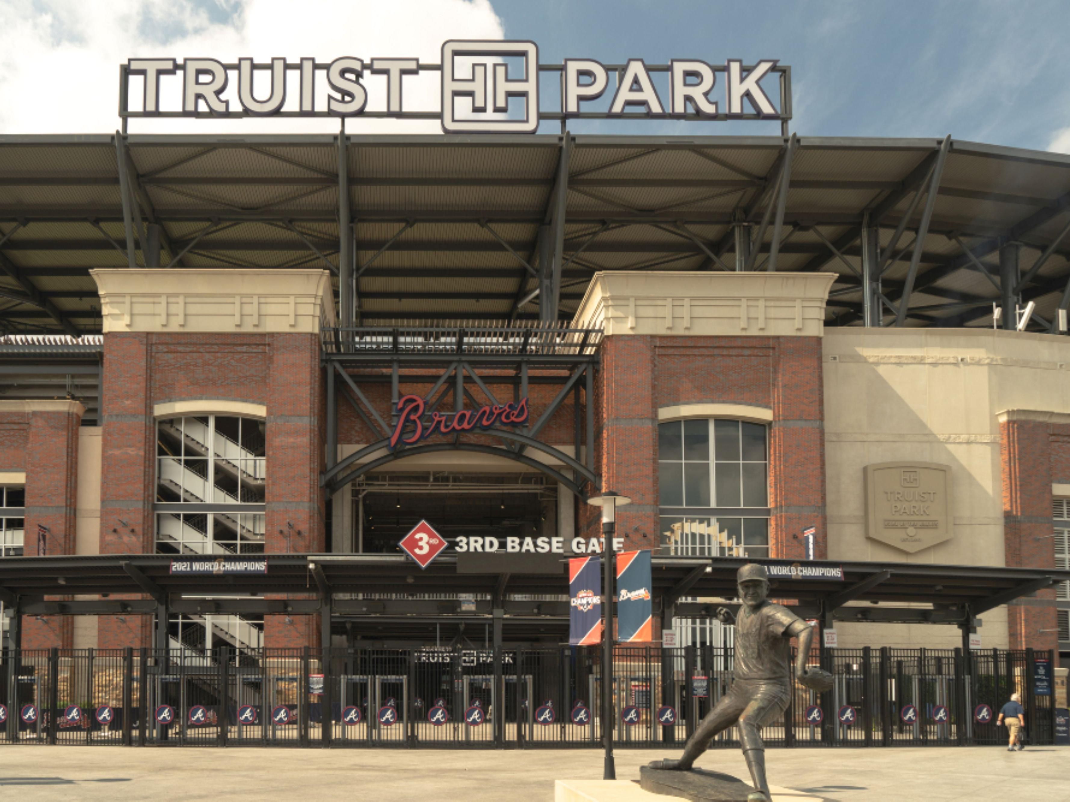 Catch the excitement of Atlanta baseball just a short drive from our hotel. Hit a home run with our Baseball Package, featuring a tasty snack of peanuts and Cracker Jacks, plus complimentary parking for your ultimate game day experience. Perfect for baseball fans, you’ll be just 1.6 miles from Truist Park. Enjoy Atlanta with great stays and sports.
