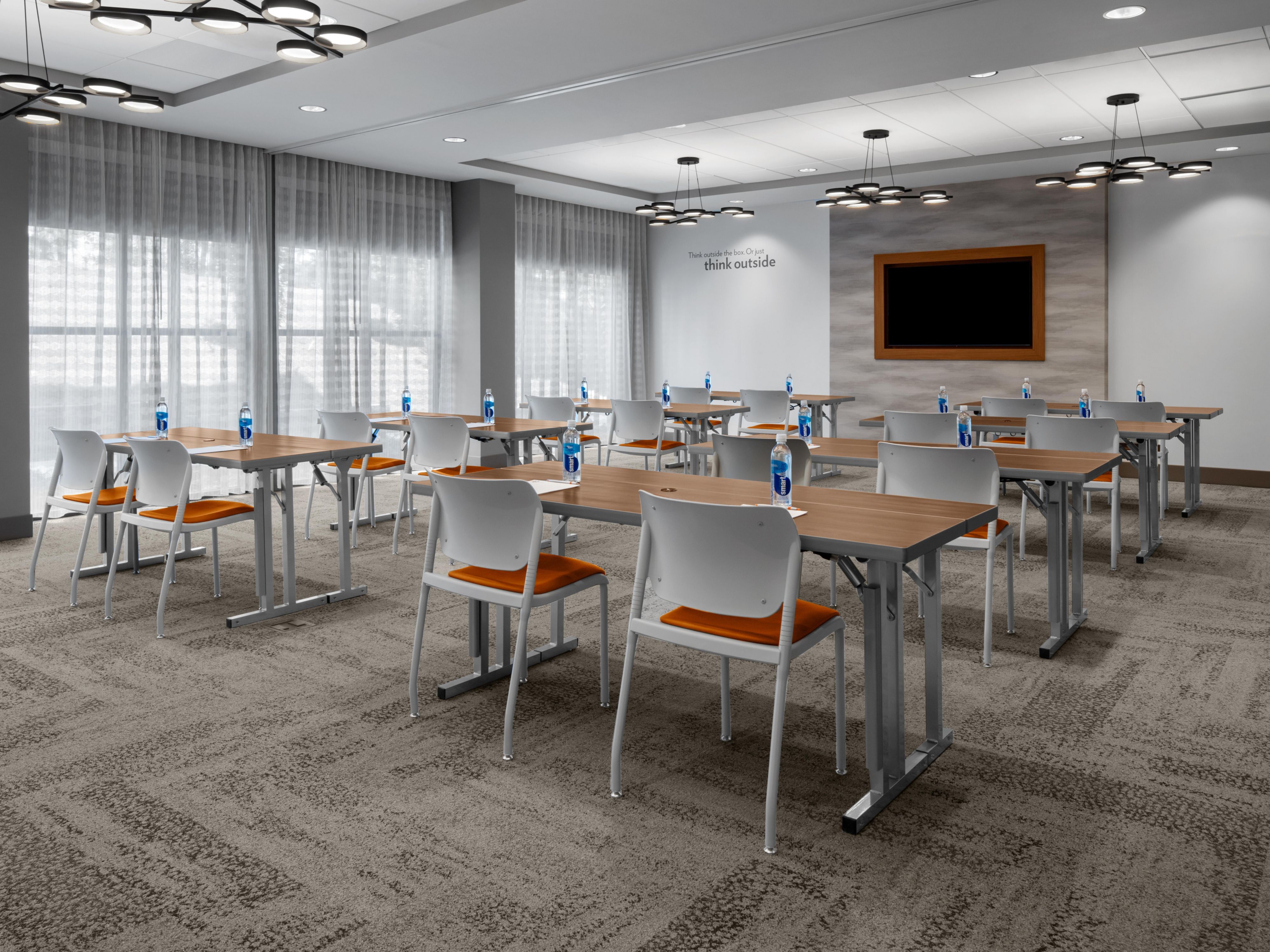  Host business meetings and social gatherings in our Atlanta hotel, offering flexible event space to meet your needs. Our 1,000 sq ft venue divides into two smaller rooms, making it ideal for breakout sessions, networking, and catering services. You take on the world; we'll take care of the rest!