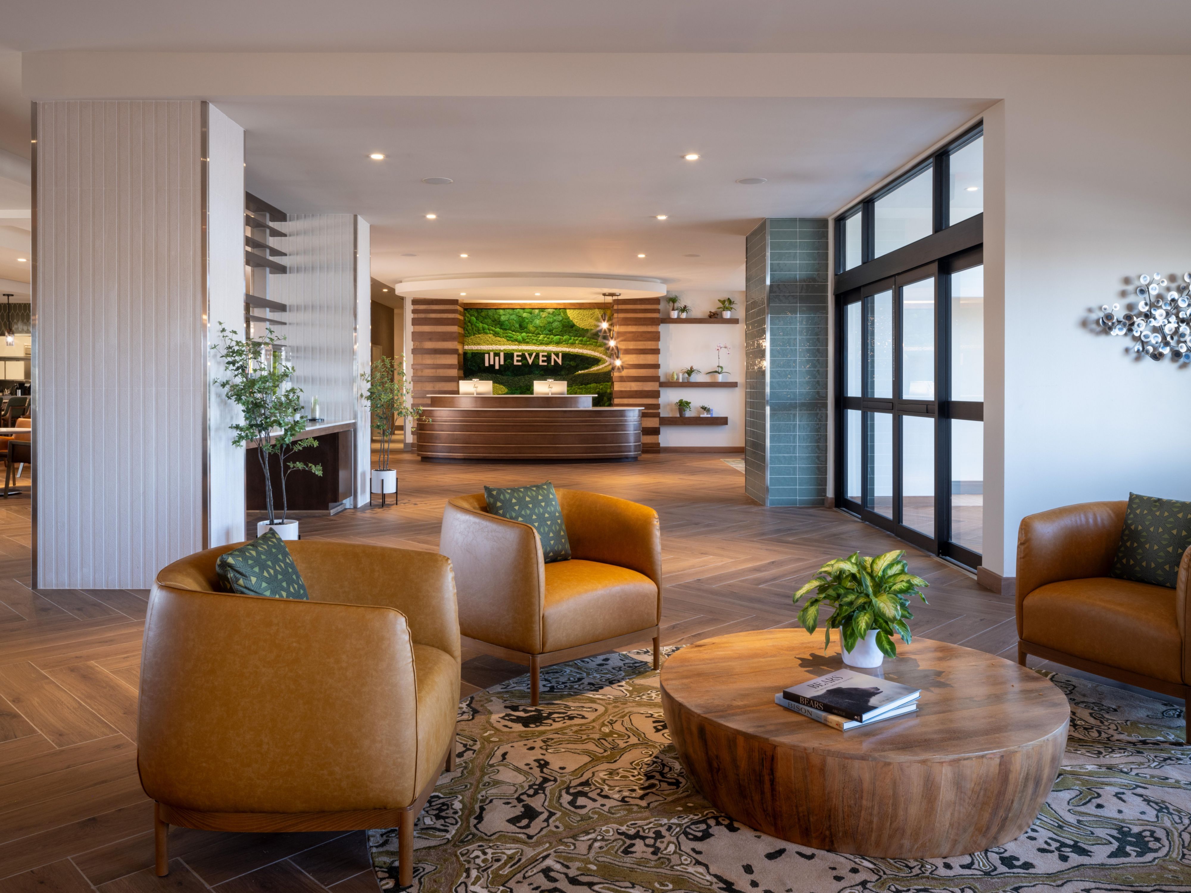 Enjoy and relax in the hotel lobby with free Wi-Fi.