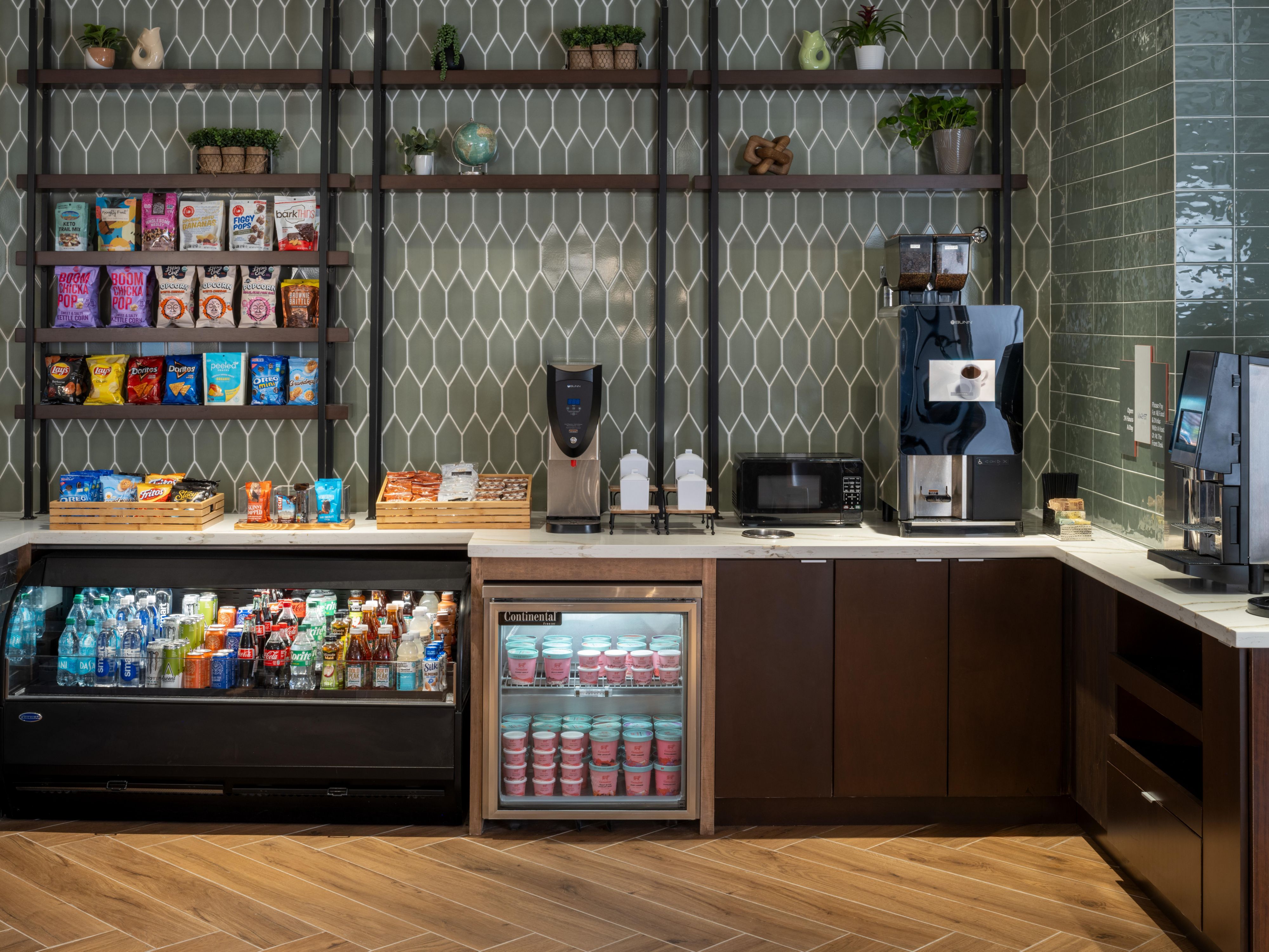 Traveling can be hectic, but our 24-hour market at EVEN Hotel Bozeman has you covered! Stocked with prepackaged salads, sandwiches, chips, toiletries, and more, it’s the perfect stop for travelers on the go, whether you need a quick snack before heading to the nearby airport or a late-night craving.
