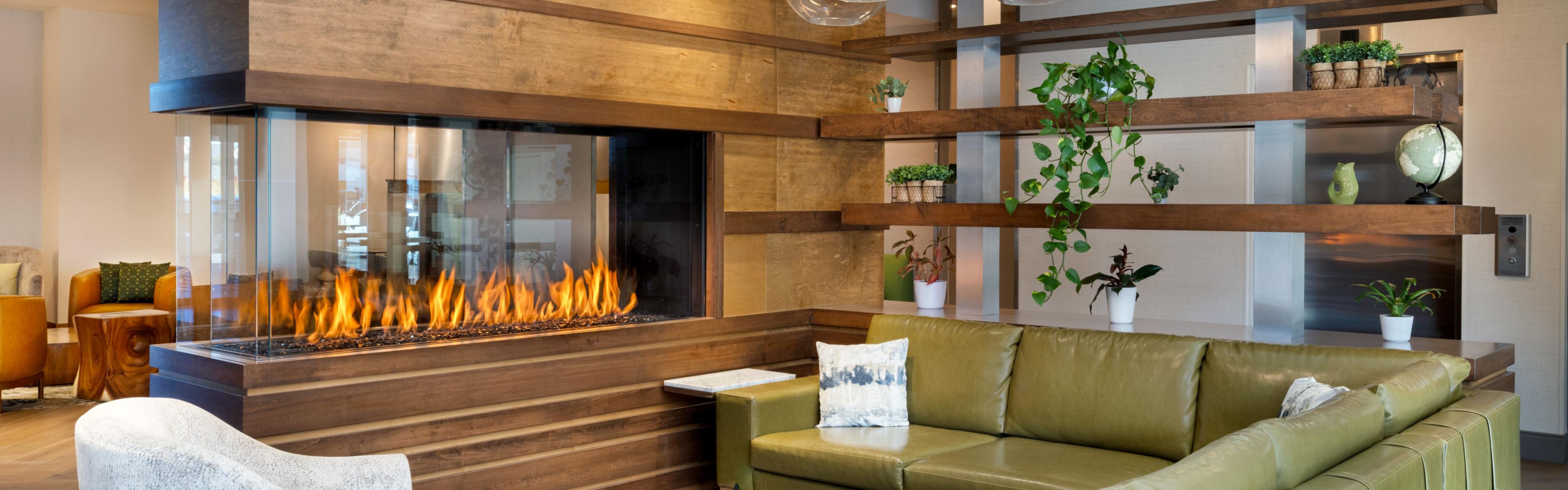 $hotelInfo.mediaDetails.welcomePhotos.primaryPhoto.caption}