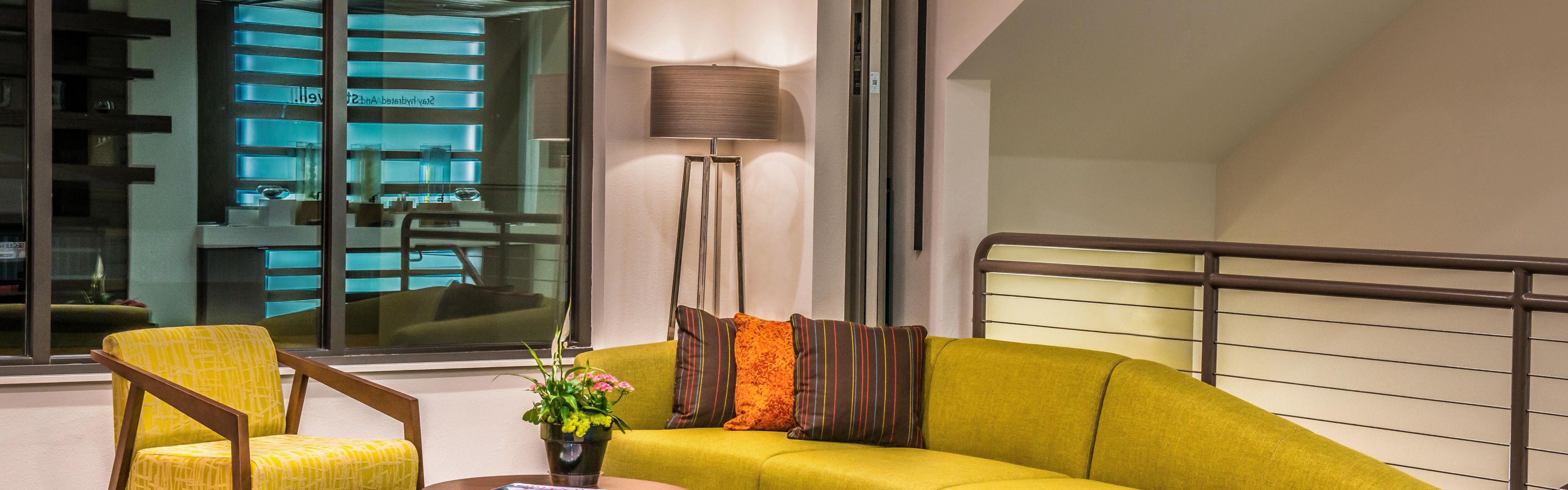 $hotelInfo.mediaDetails.welcomePhotos.primaryPhoto.caption}