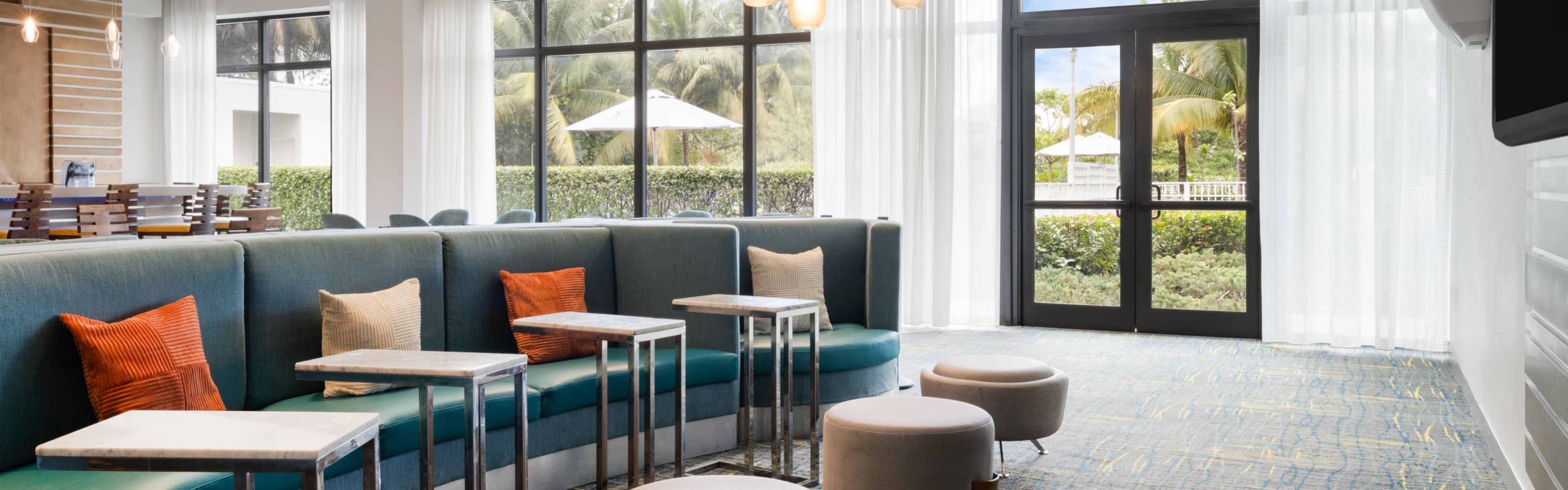 $hotelInfo.mediaDetails.welcomePhotos.primaryPhoto.caption}