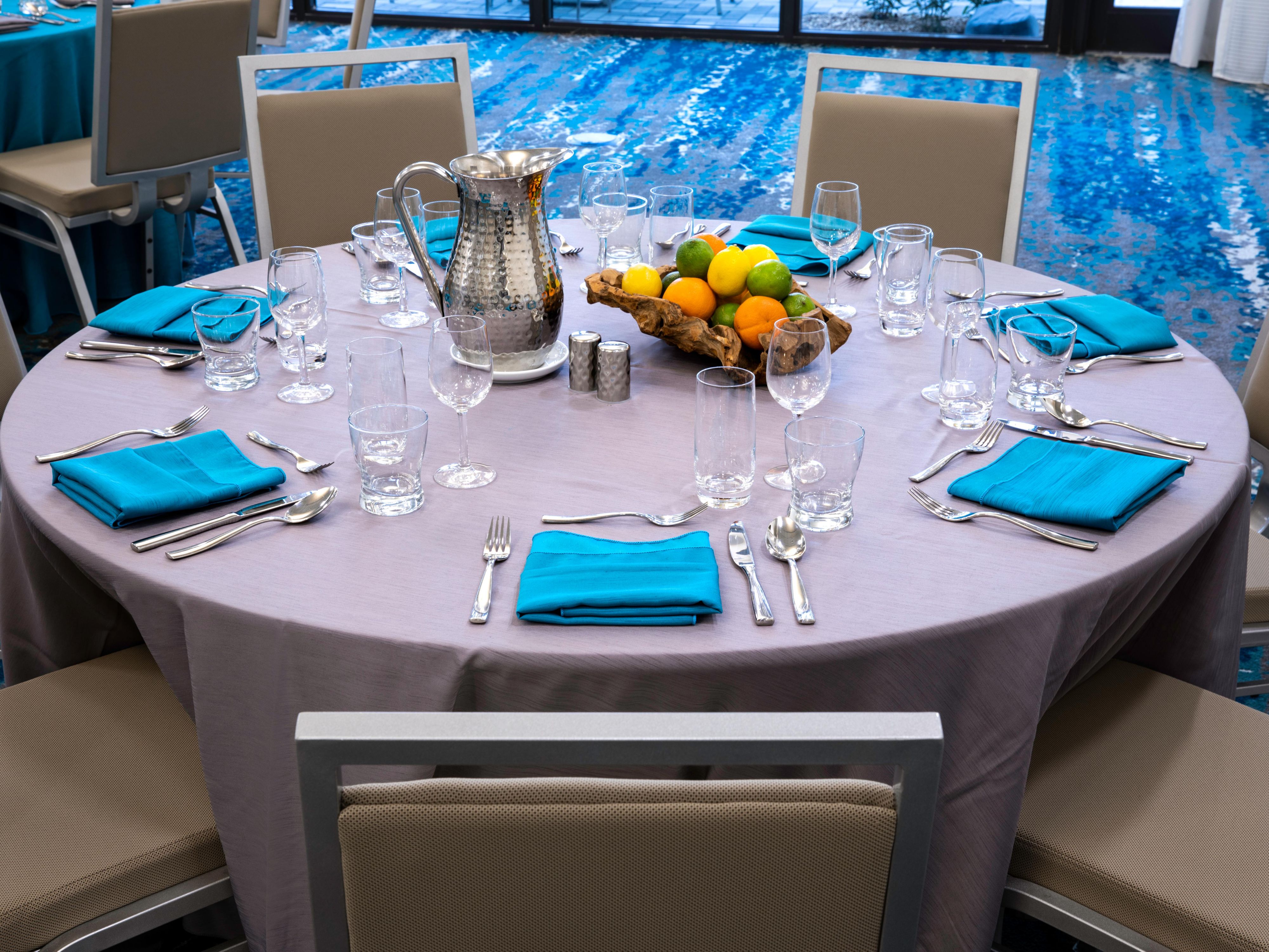 Host unforgettable events for up to 400 guests, from showers and birthdays to conferences, in our stylish Miami venues equipped with state-of-the-art facilities. With personalized services, exceptional amenities, and attentive staff ensure a seamless and successful event. 


