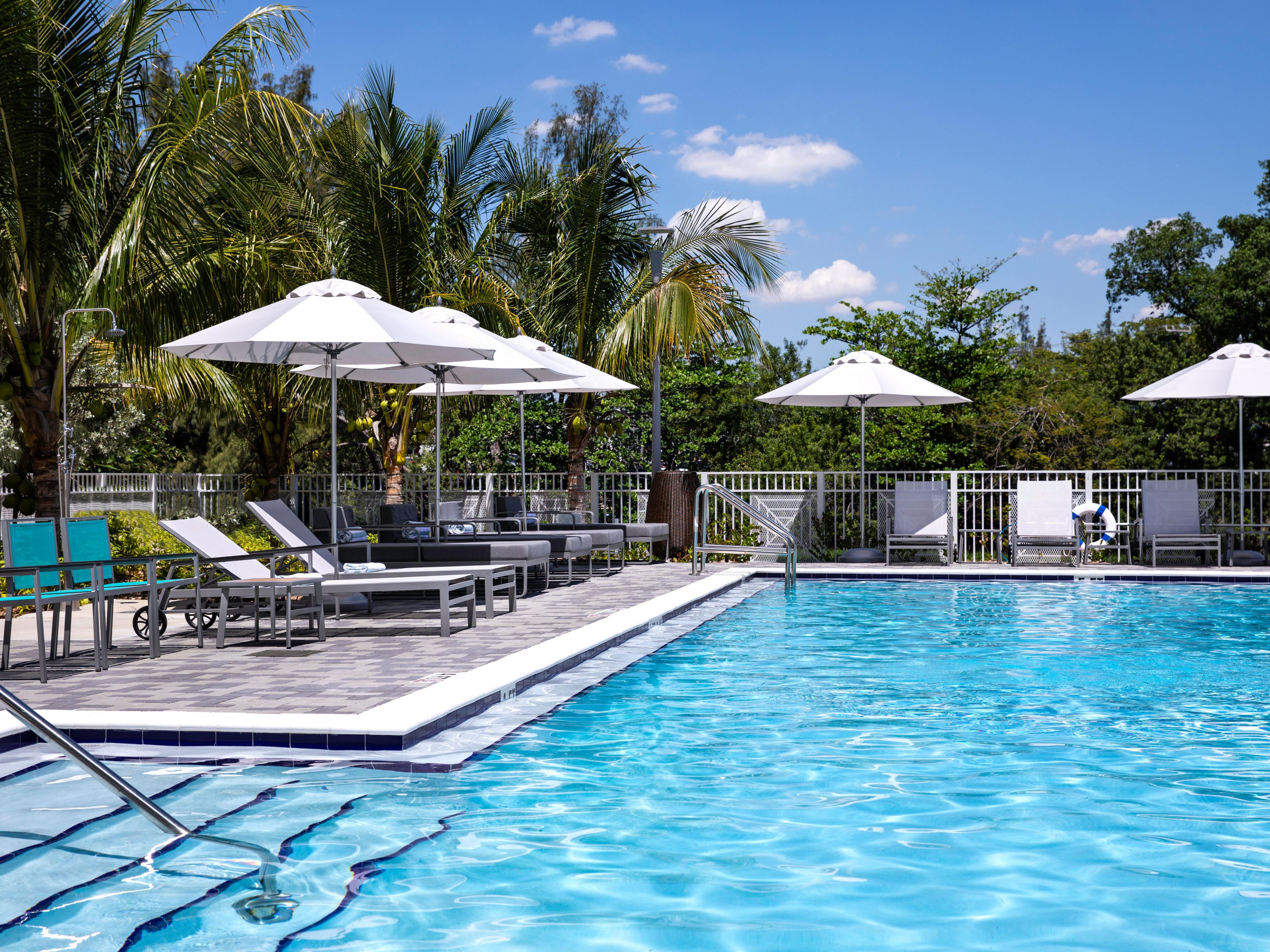 After a fun-filled day exploring Miami or long business meetings, unwind with a refreshing dip in our hotel's pristine outdoor pool or dive into a book as you relax in our hotel's wonderful courtyard. With fantastic weather almost all year round, you'll be able to enjoy our hotel's outdoor pool and courtyard no matter the time of year. 
