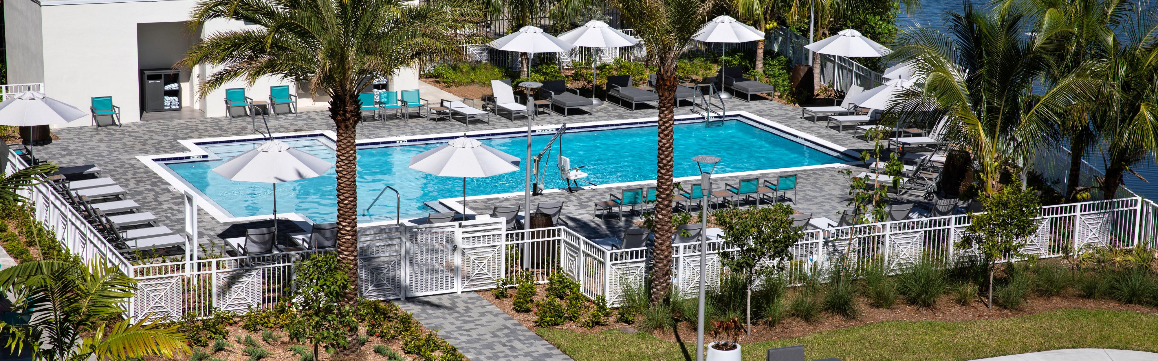 $hotelInfo.mediaDetails.welcomePhotos.primaryPhoto.caption}