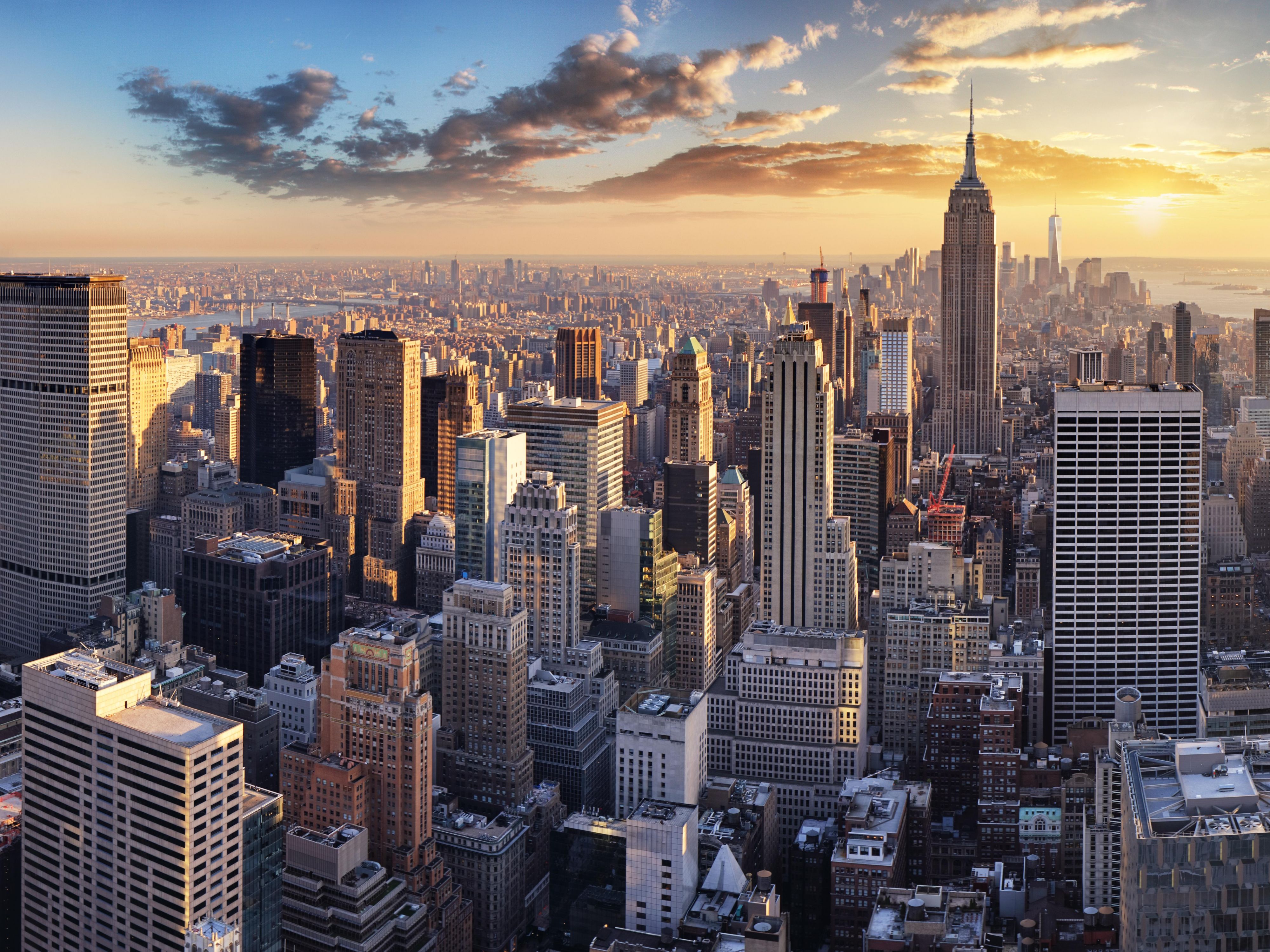 Proudly standing at 1,401 feet tall, the Summit One Vanderbilt makes its mark on the Manhattan skyline. This iconic skyscraper offers a hub of innovation and sustainability, boasting LEED Platinum certification. Summit One Vanderbilt represents the limitless possibilities of urban development while promising a more sustainable future for NYC.