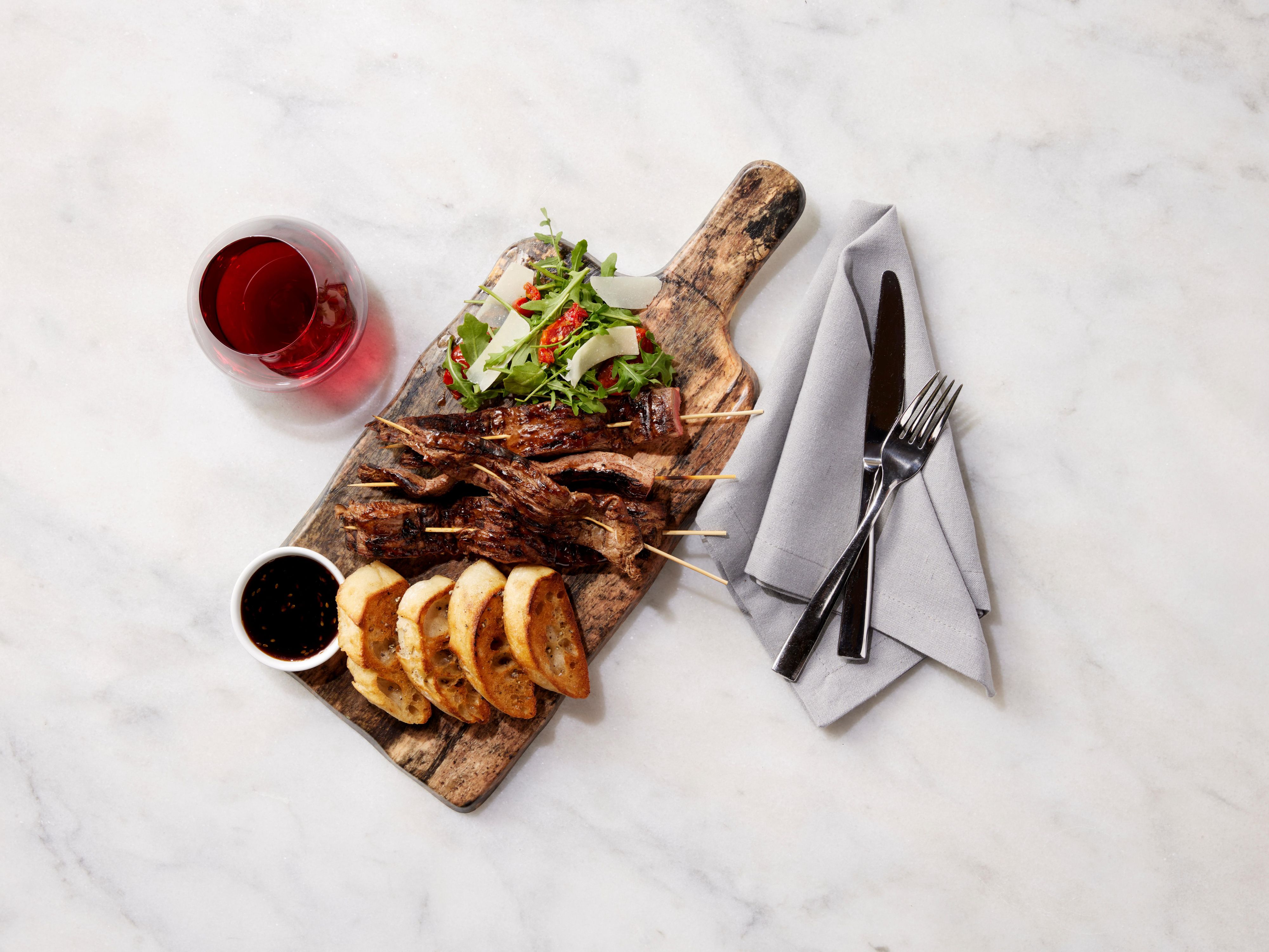 Book our Stay & Dine Package and enjoy two delicious entrees and two refreshing drinks at EVEN Kitchen & Bar – all included in your stay. Unwind, recharge, and savor a vibrant, healthy experience in the heart of Times Square. It’s time to treat yourself. 