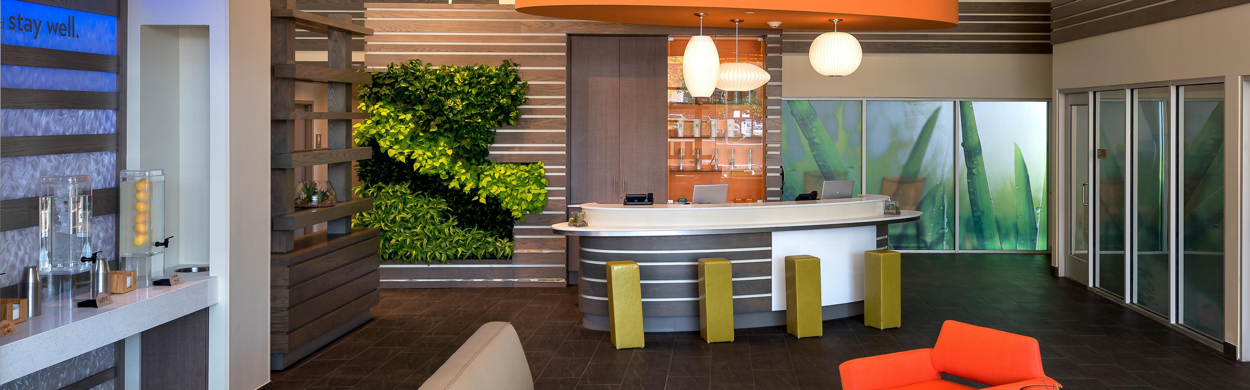 $hotelInfo.mediaDetails.welcomePhotos.primaryPhoto.caption}