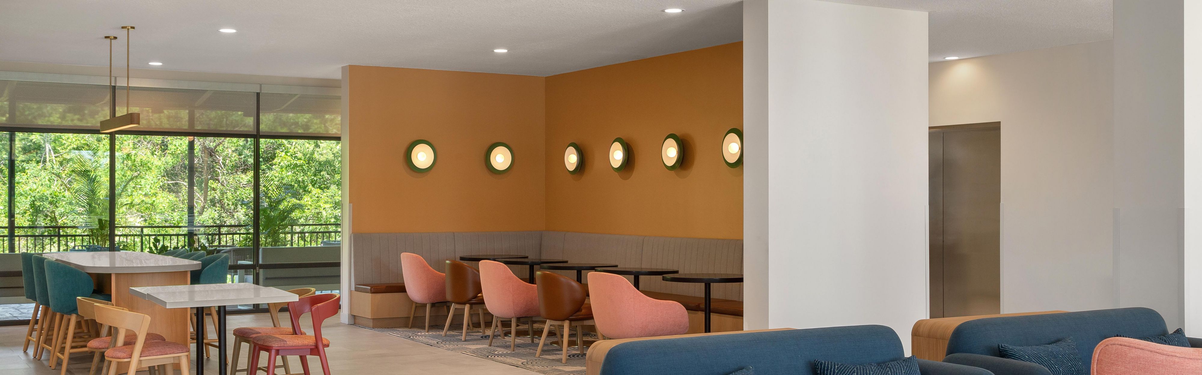 $hotelInfo.mediaDetails.welcomePhotos.primaryPhoto.caption}