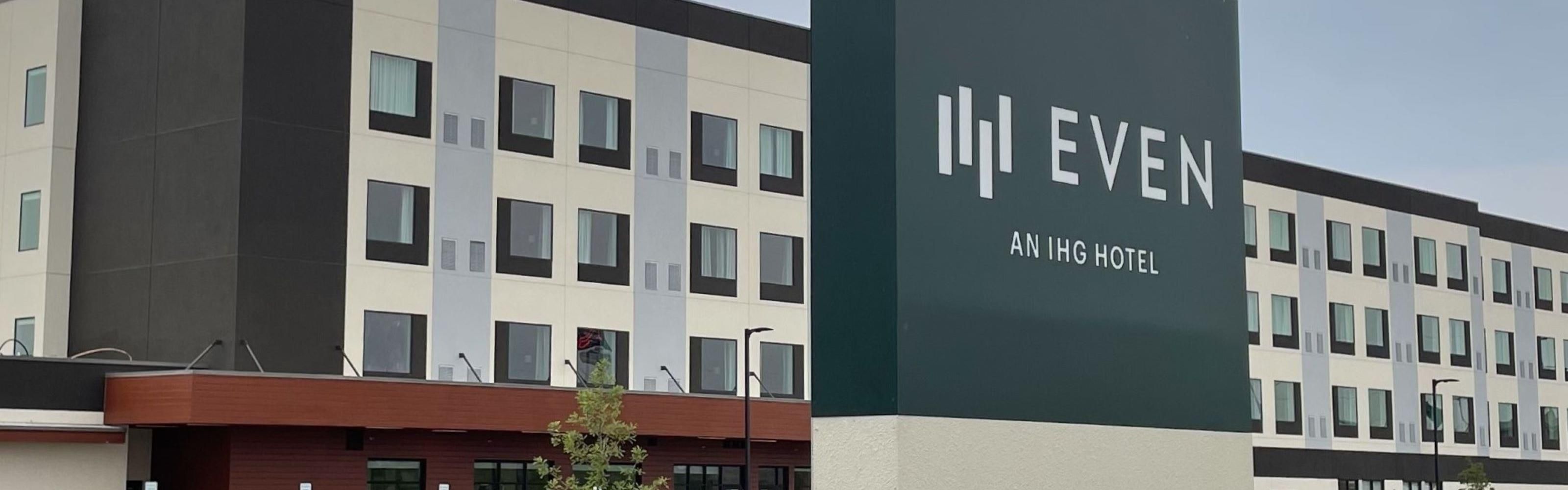 $hotelInfo.mediaDetails.welcomePhotos.primaryPhoto.caption}