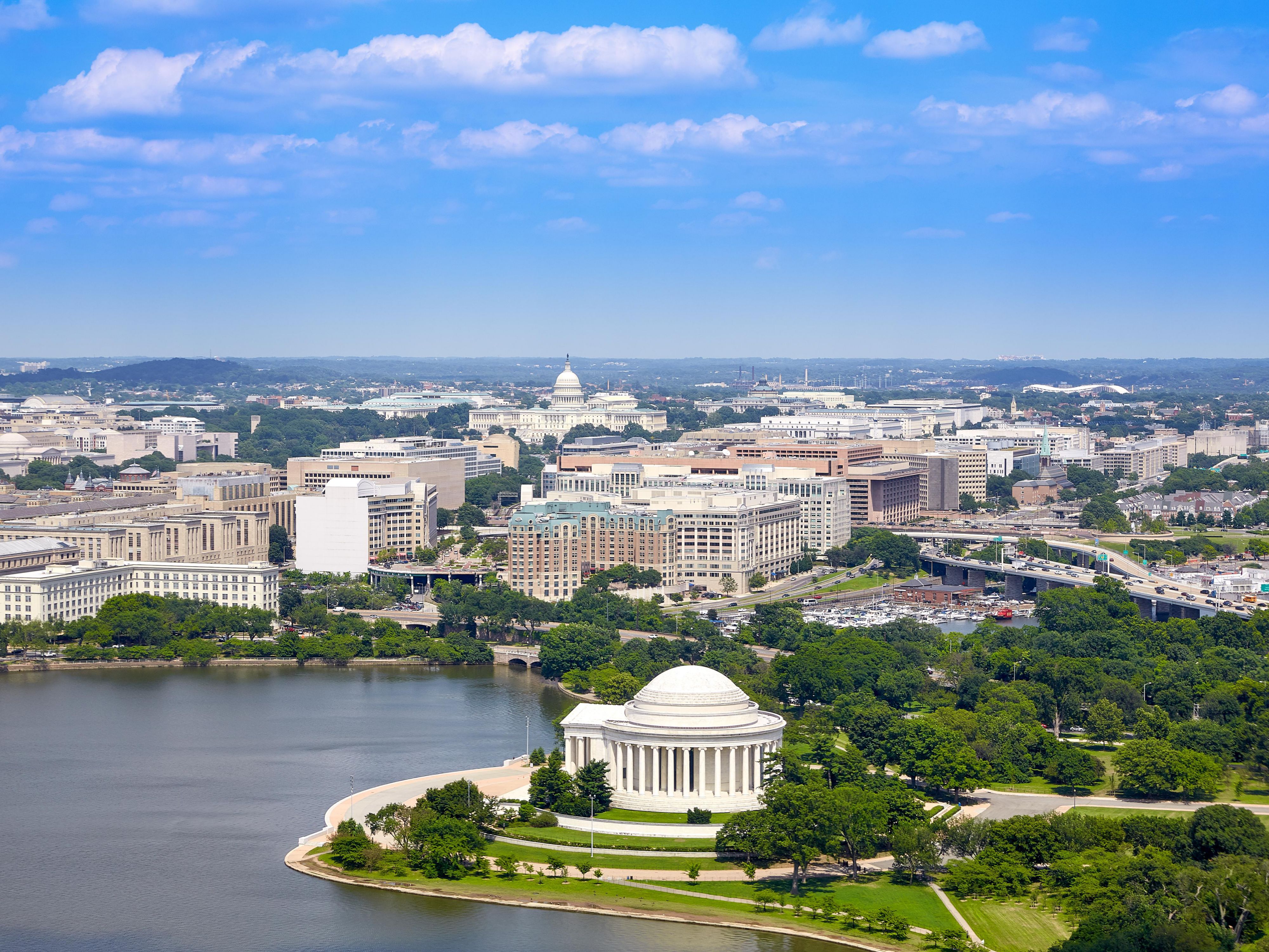 The National Mall in Washington, DC is a historic park that stretches from the Capitol to the Lincoln Memorial. It is lined with iconic monuments and museums, including the Washington Monument and the Smithsonian Institution. This space embodies American democracy and history, it is a must-visit destination for both travelers and locals.