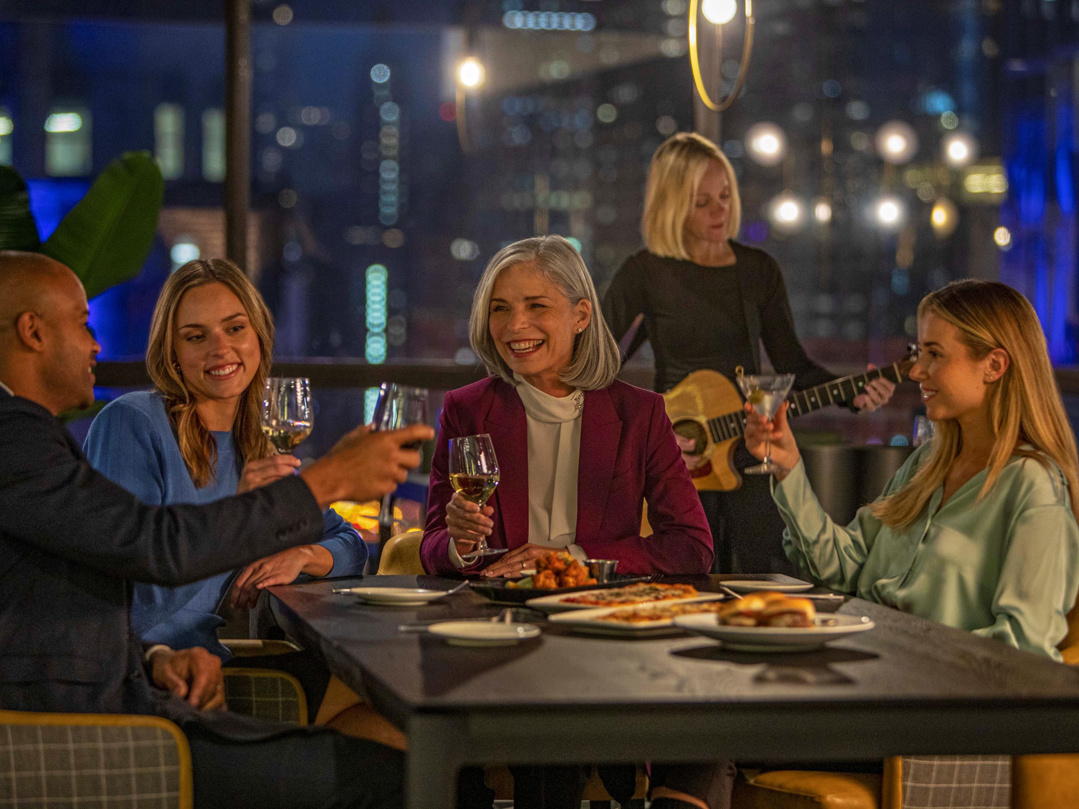 Why limit your getaway? Extend your business trip into a cozy break this winter with our Stay Longer and Save Rate at our hotel near Tinley Park Convention Center. Take time to explore the iconic skyline, Millennium Park, and Navy Pier in Chicago. Enjoy rooms with ergonomic workspaces and fitness zones, so you can stay on task and unwind. Book Now!