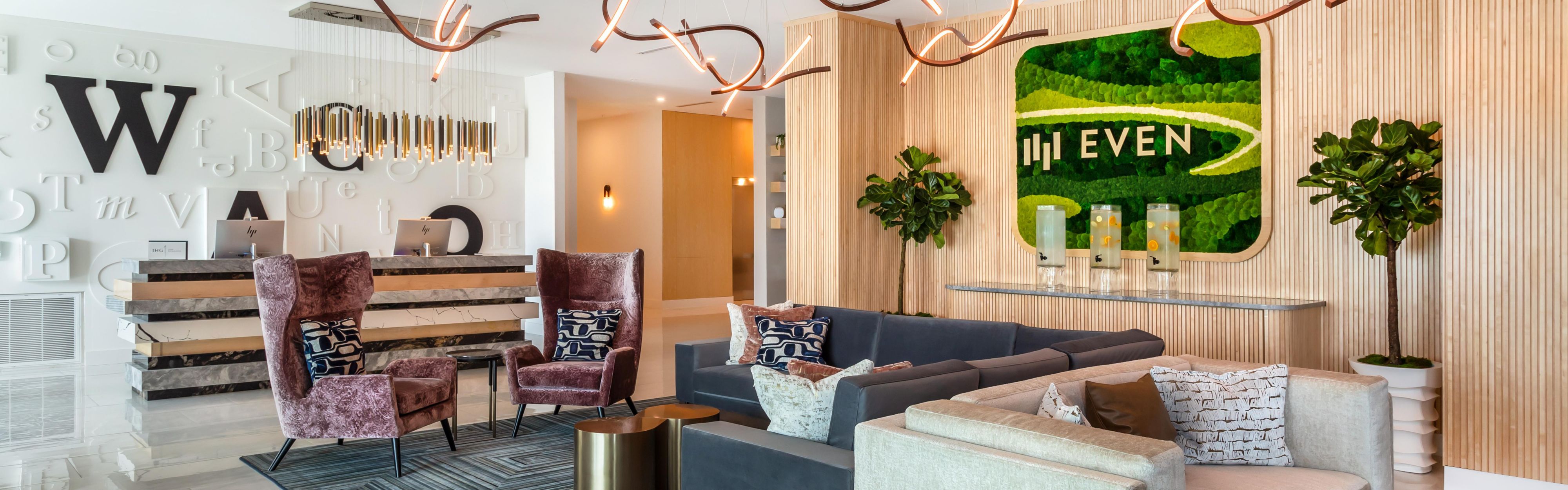 $hotelInfo.mediaDetails.welcomePhotos.primaryPhoto.caption}