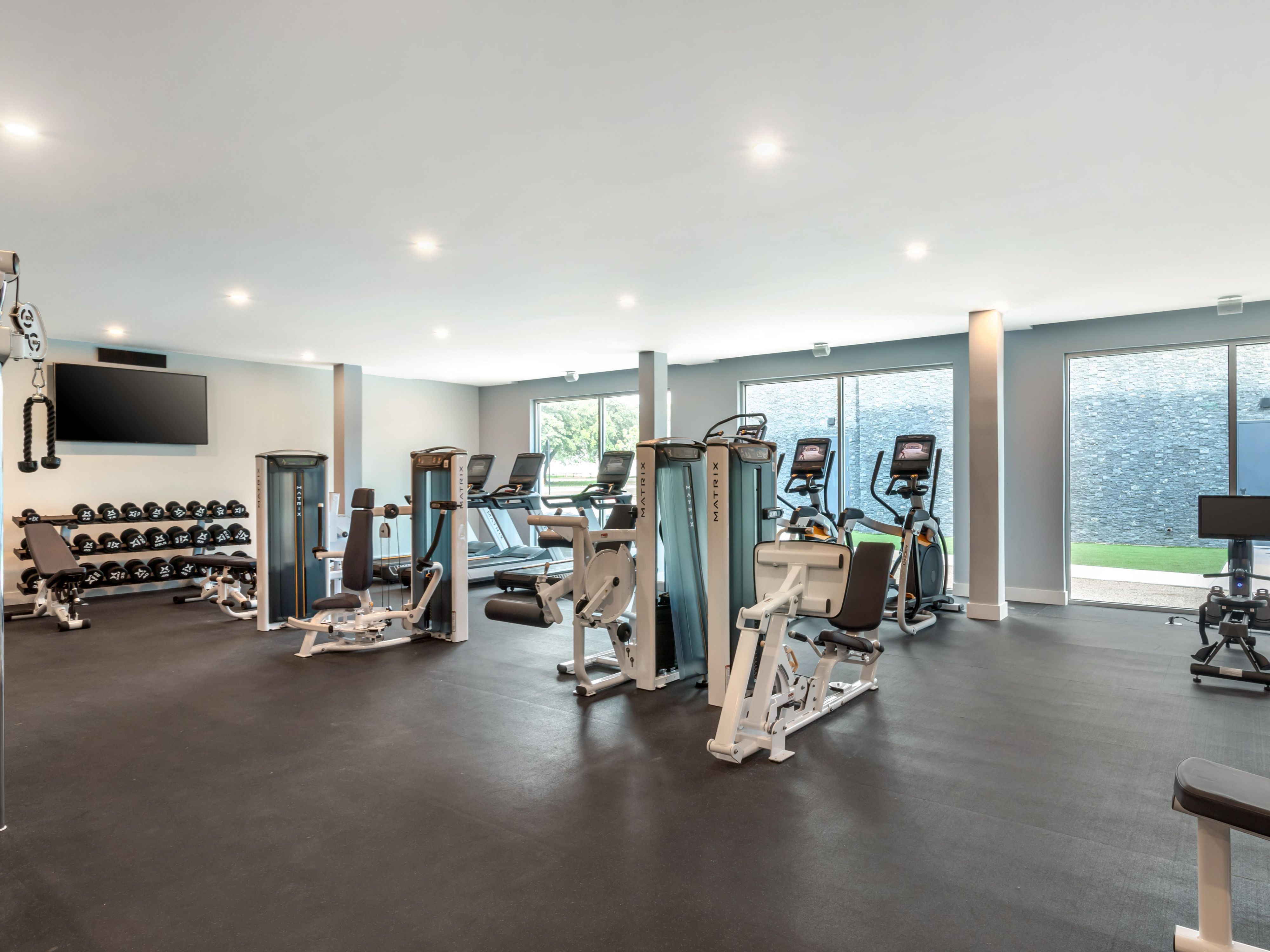 Start your day with a brisk ride on your in-room Peloton® Bike, then power up with a strength session in our state-of-the-art Athletic Studio. Refuel at EVEN® Kitchen & Bar with fresh, with wholesome options for breakfast and dinner. At our Waco hotel, every detail is designed to support your balance, morning to night.