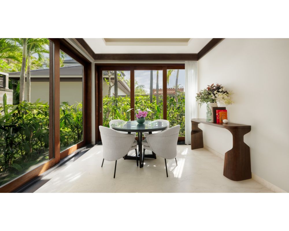 Regent Featured Room