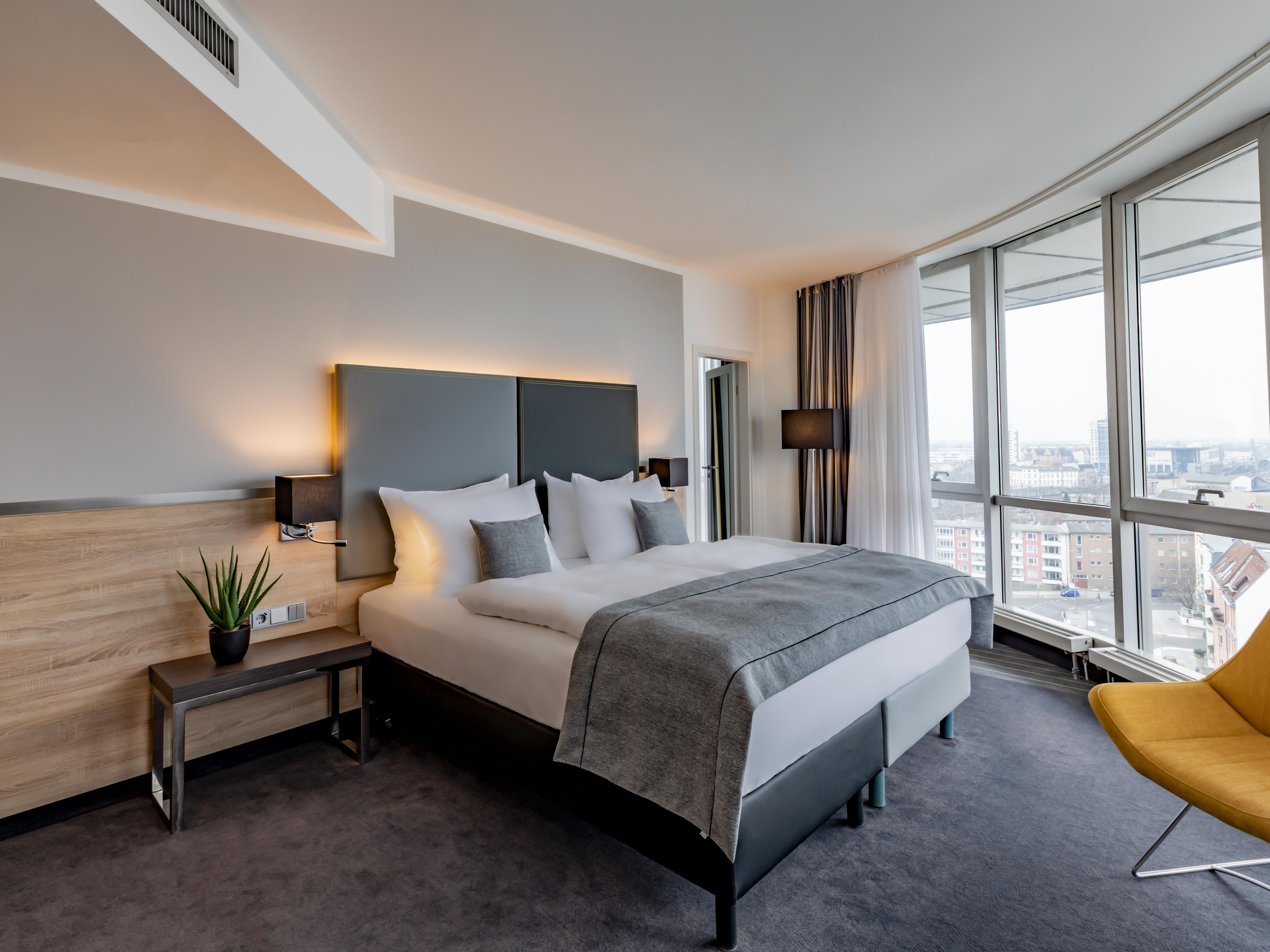 Standard room with queen bed at Garner Hotel Berlin Spandau