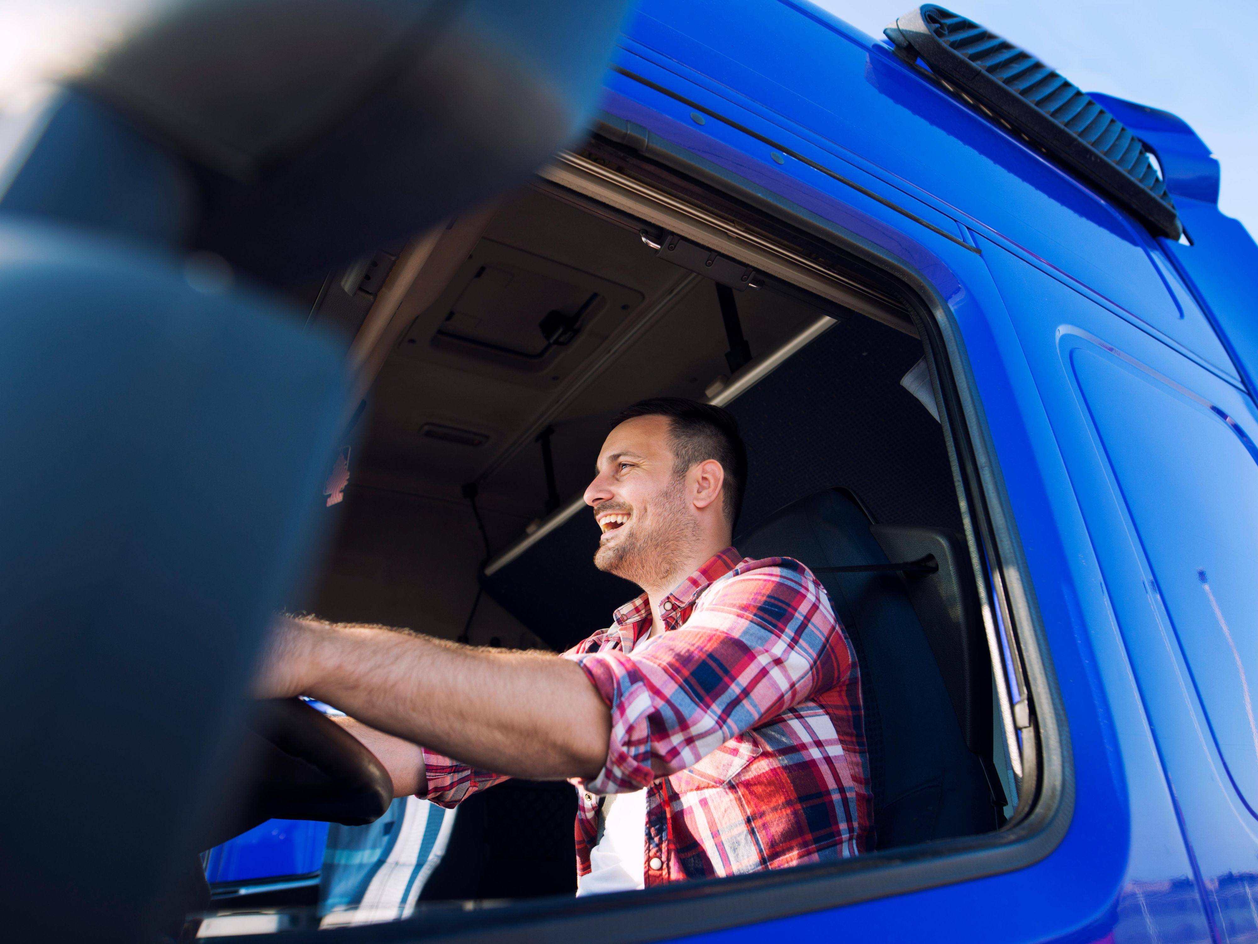 Enjoy the convenience of private parking at Garner Hotel Elmshorn. Park easily and safely right at the hotel for just 4 EUR/day. Spaces for motorcoaches (20 EUR/day) and lorries (10 EUR/day) are also available – ideal for any size vehicle during your stay.