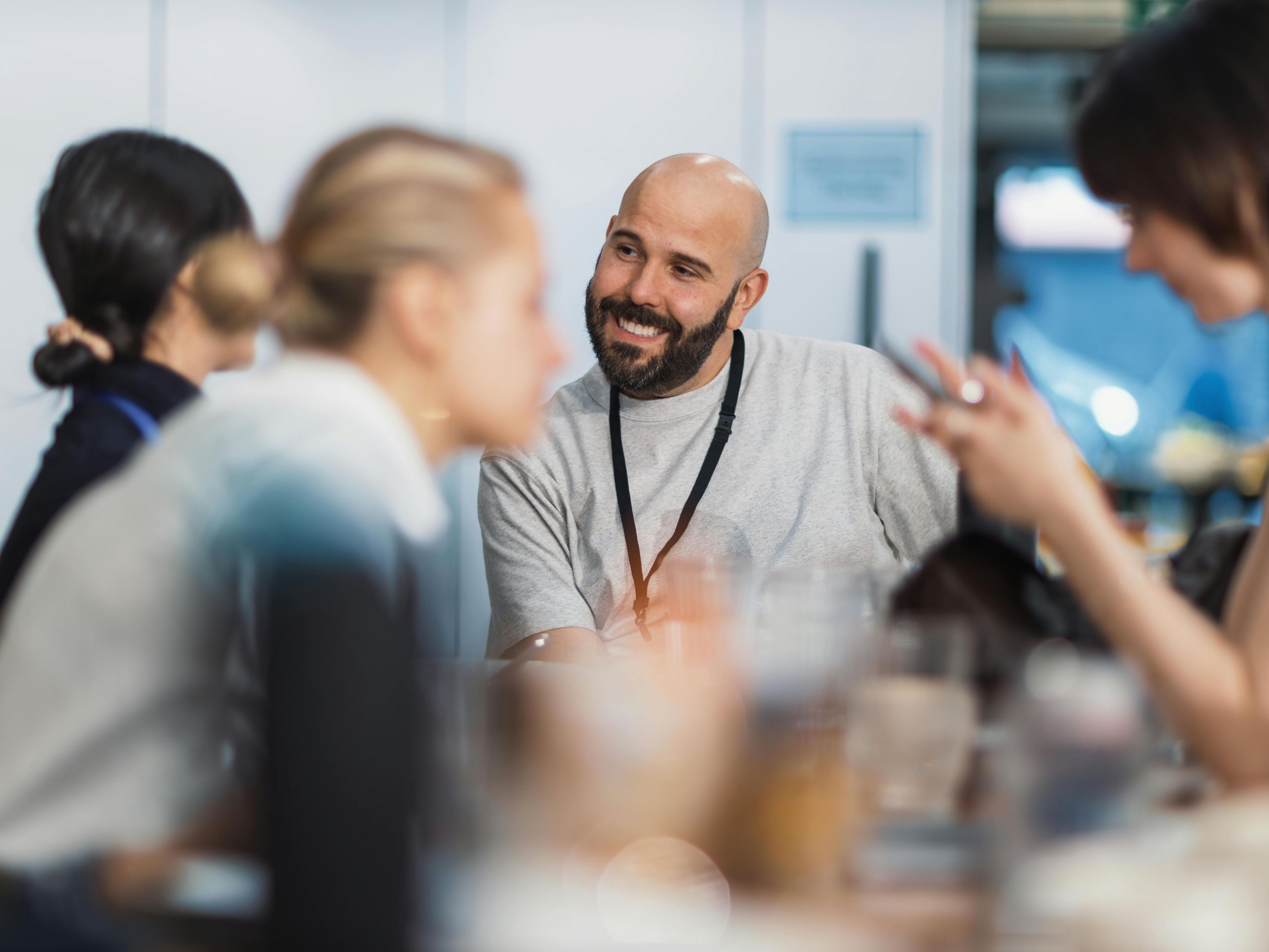 Plan your next meeting with us and enjoy exclusive benefits such as up to 5 percent off a welcome drink or one complimentary room for every 20 booked. Discover how easy it is to combine business with added perks at Garner Hotel Elmshorn.