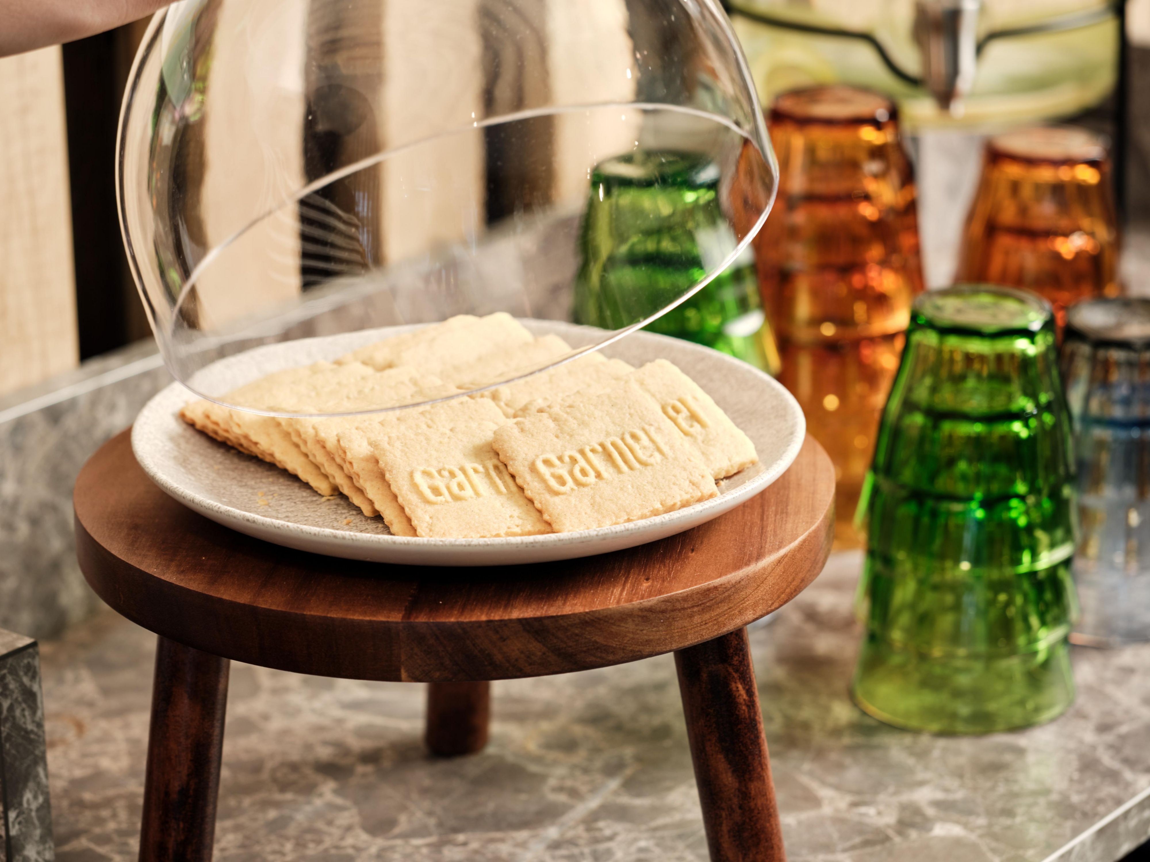 Grab a delicious welcome Cookie!