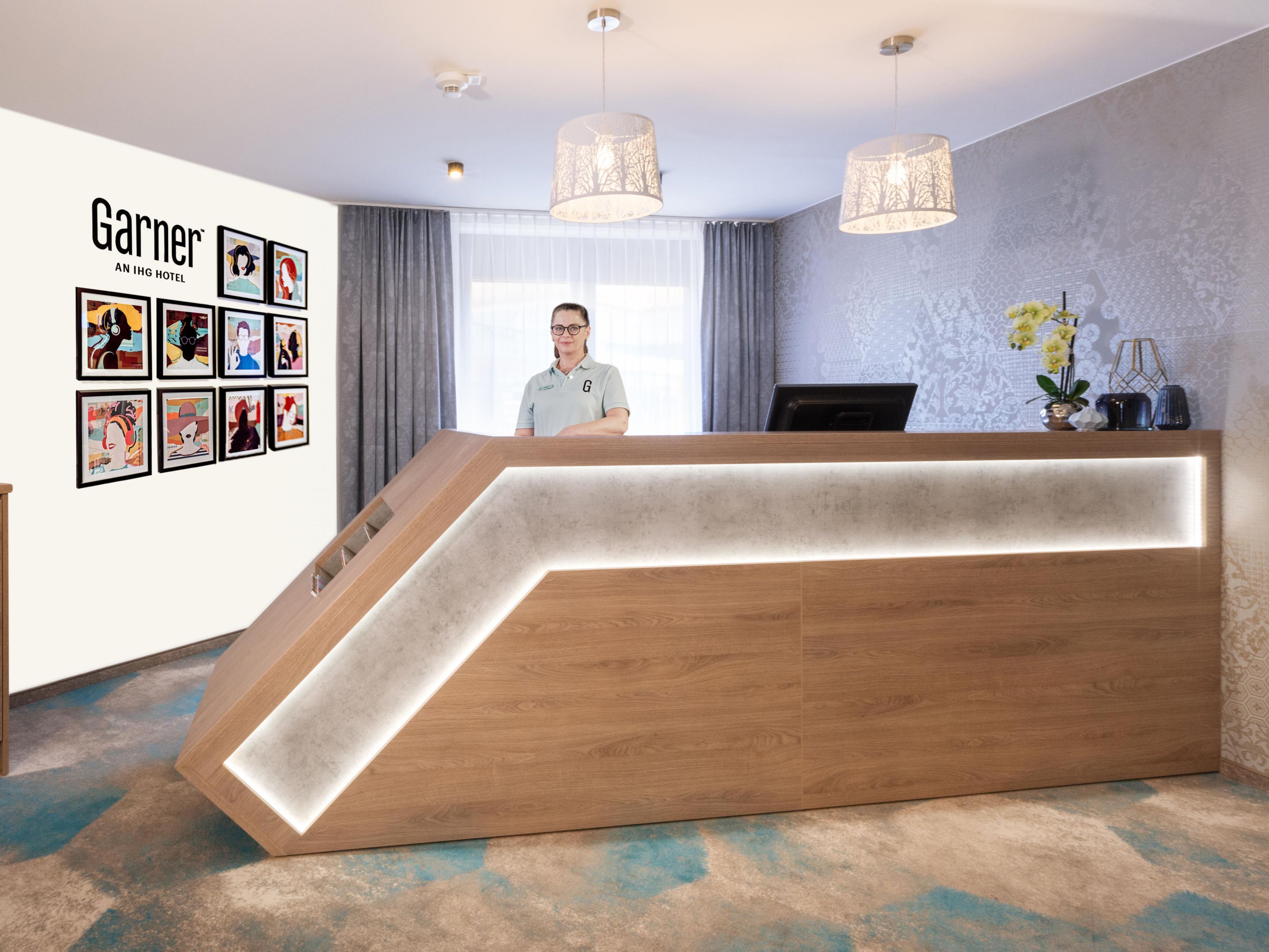 Our reception at Garner Hotel Hamburg Nord is 24/7 here for you